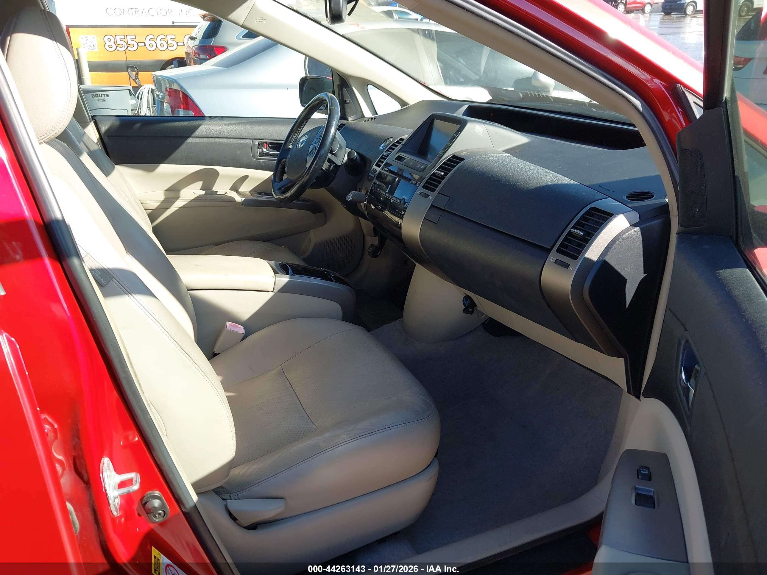 TOYOTA PRIUS image 5