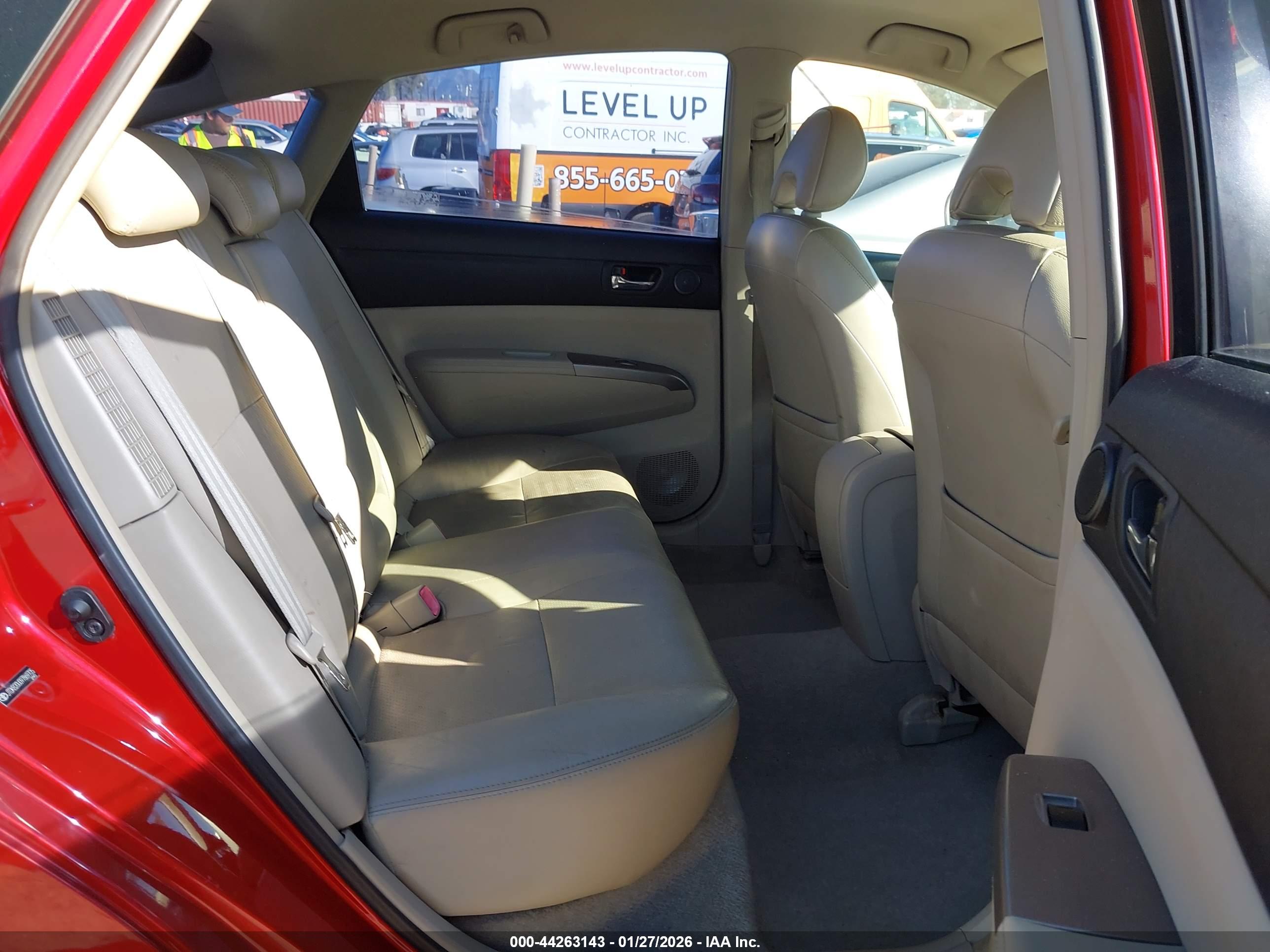 TOYOTA PRIUS image 8