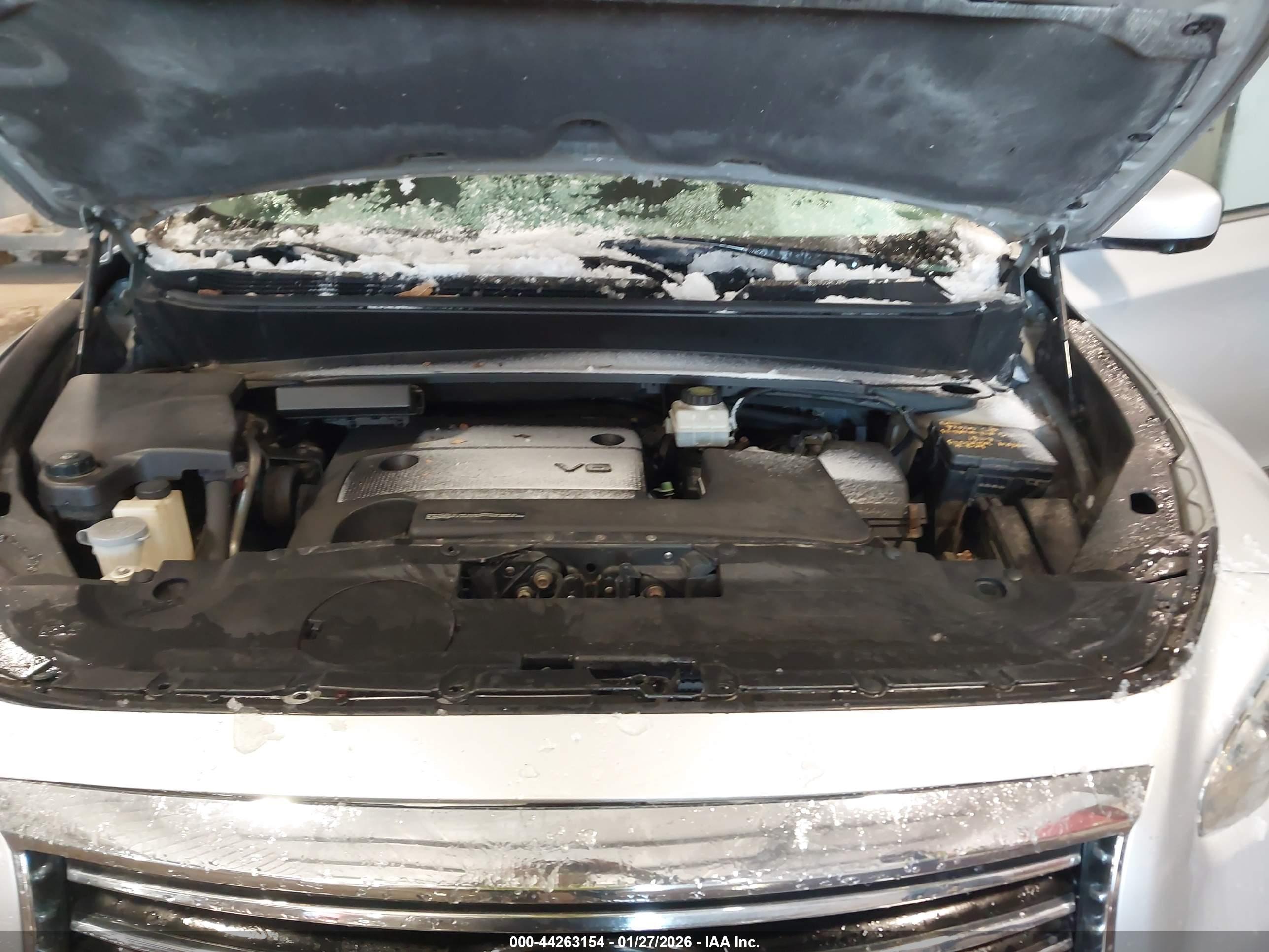 INFINITI JX35 image 10