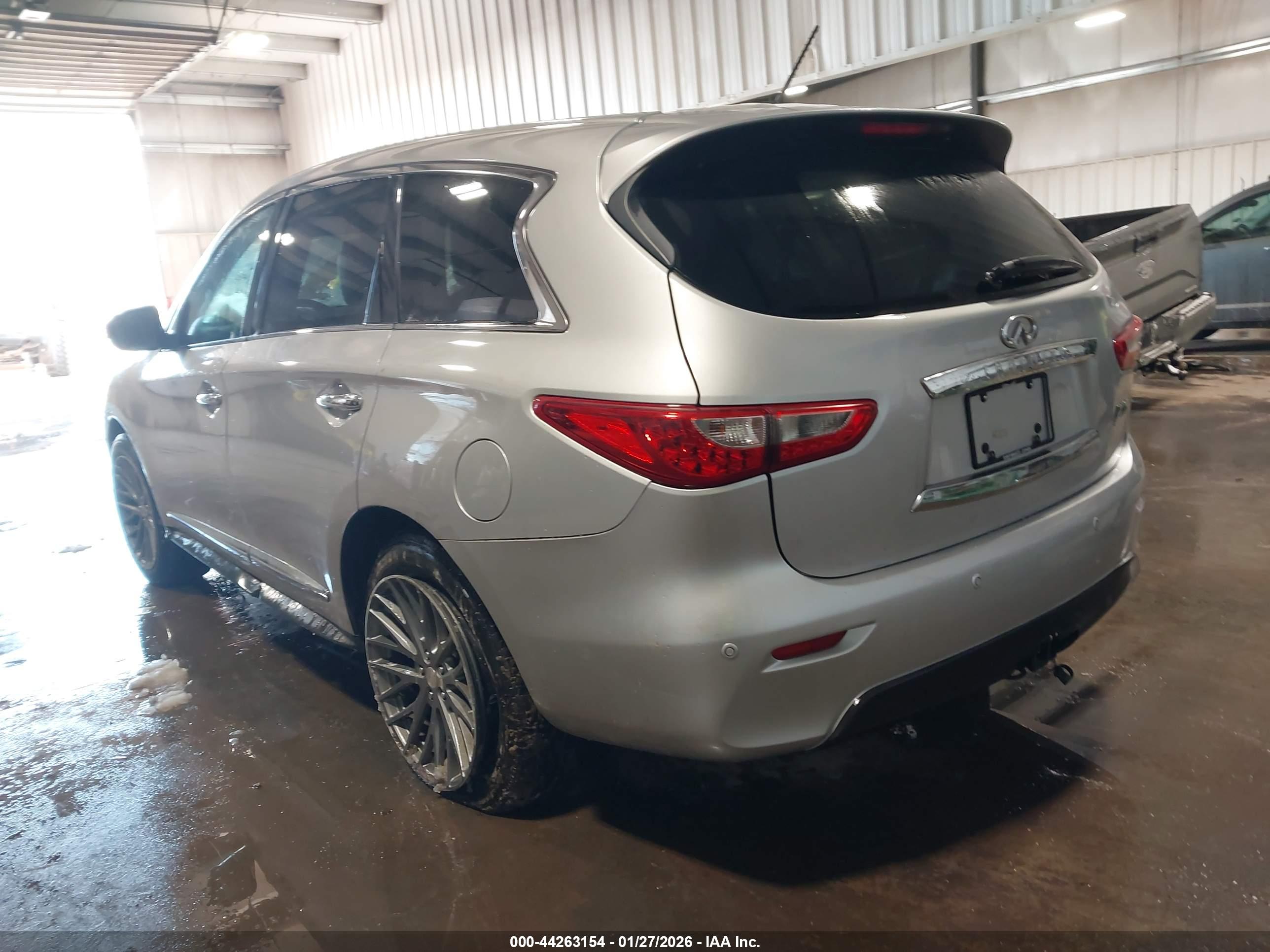INFINITI JX35 image 3