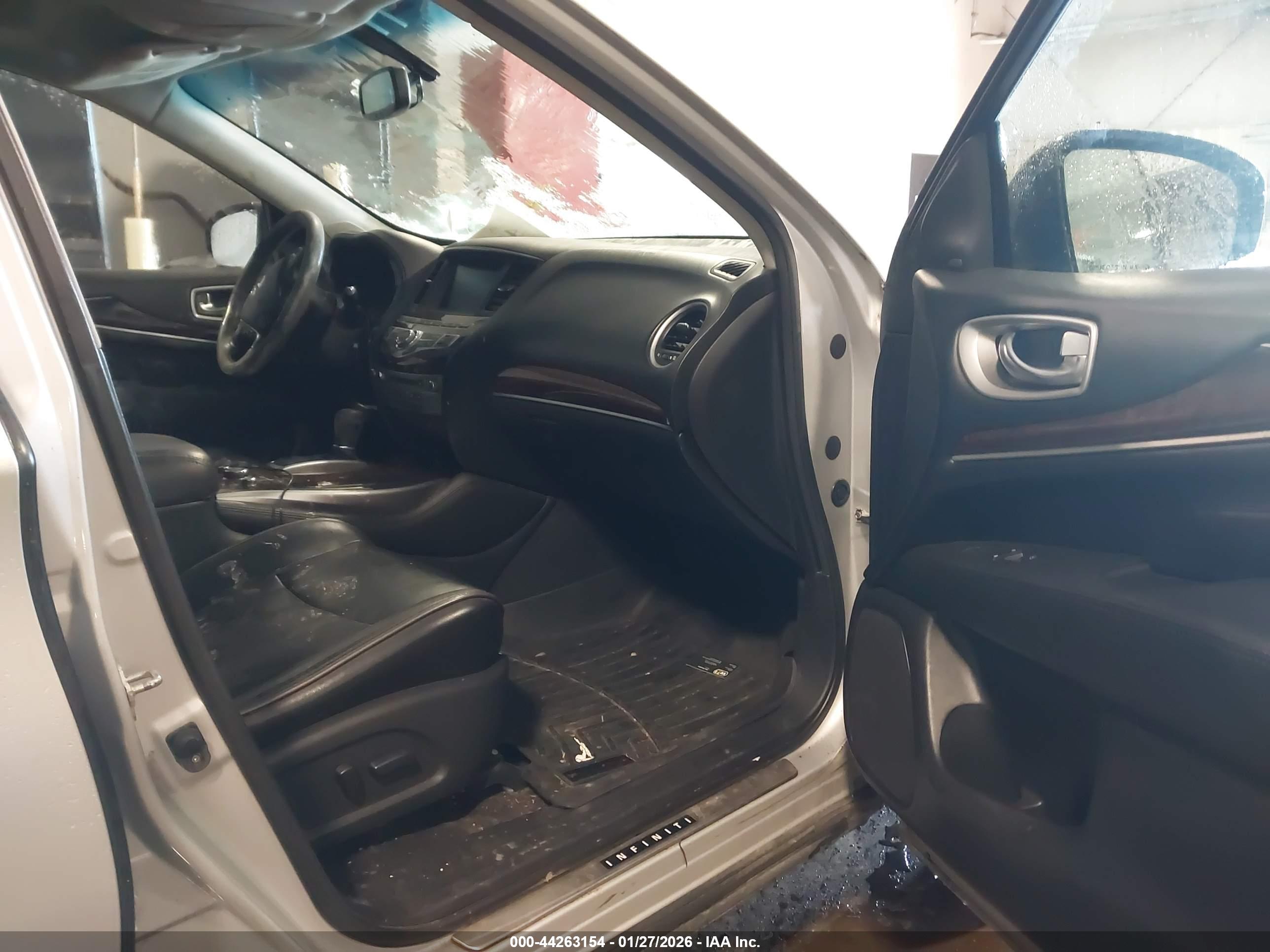 INFINITI JX35 image 5