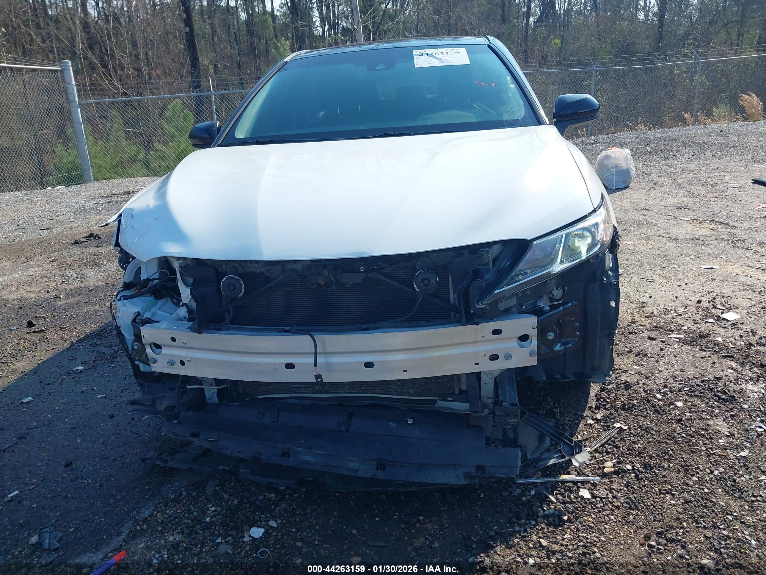 TOYOTA CAMRY image 6