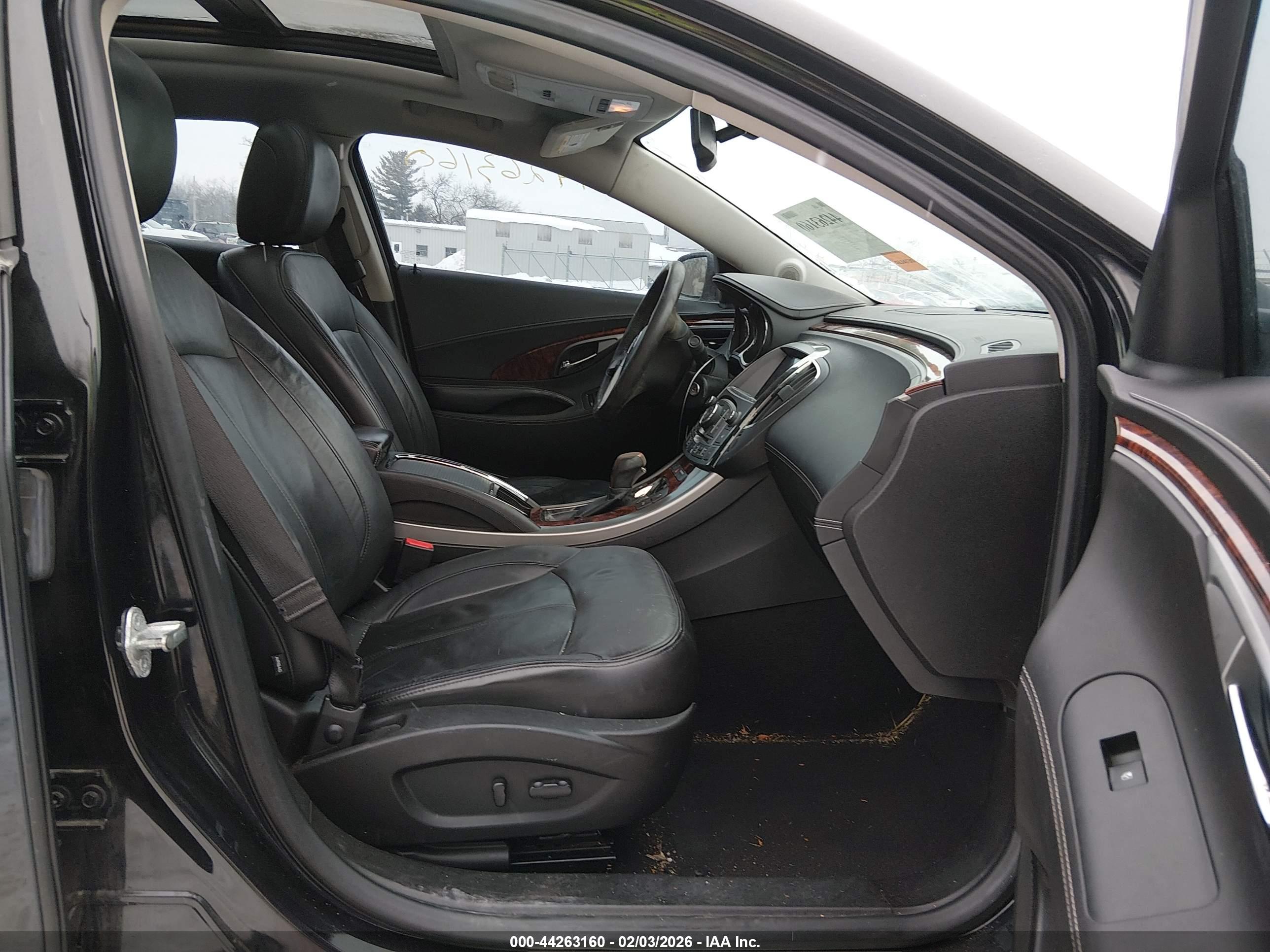 BUICK LACROSSE image 5