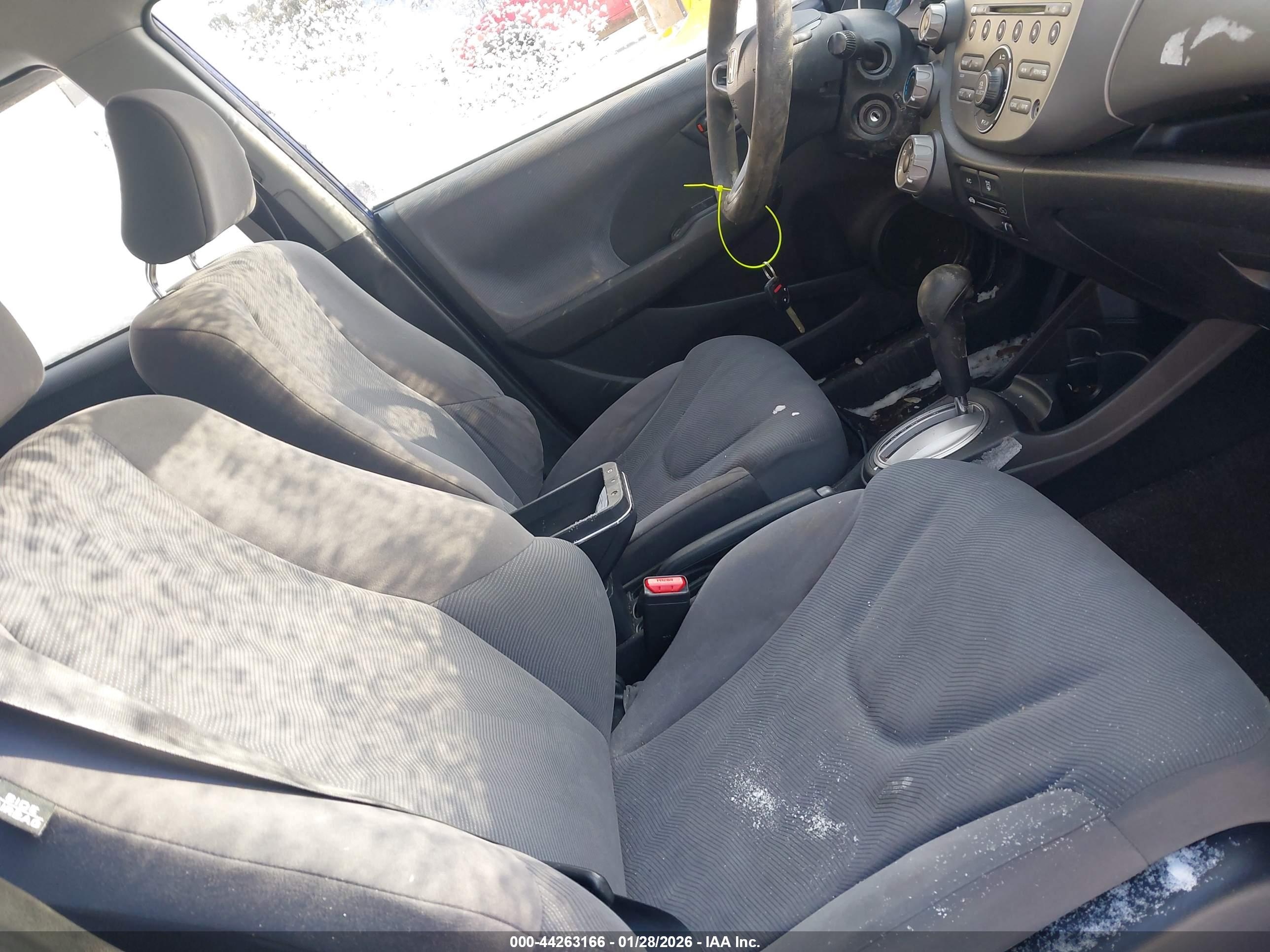 HONDA FIT image 5