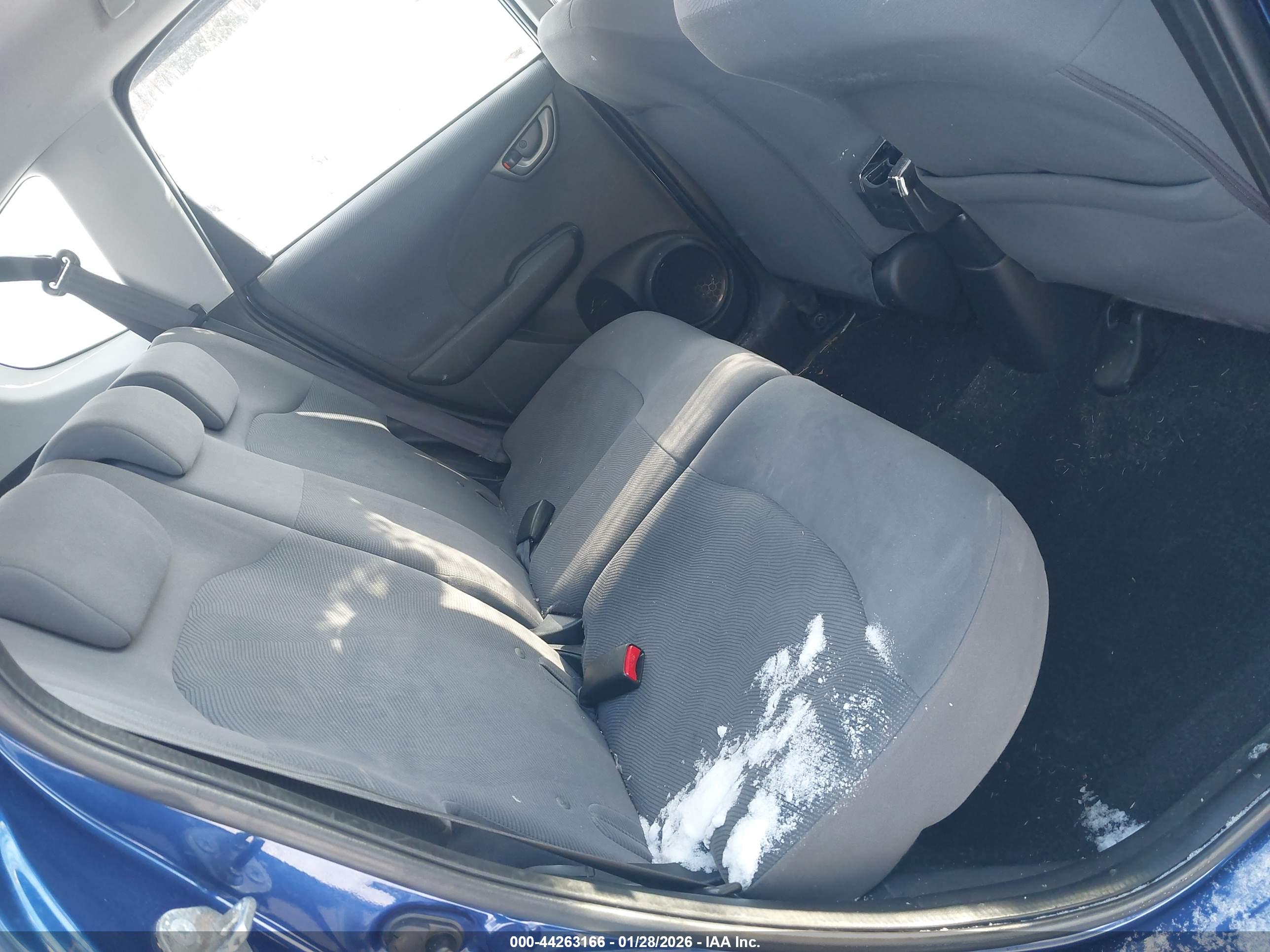 HONDA FIT image 8