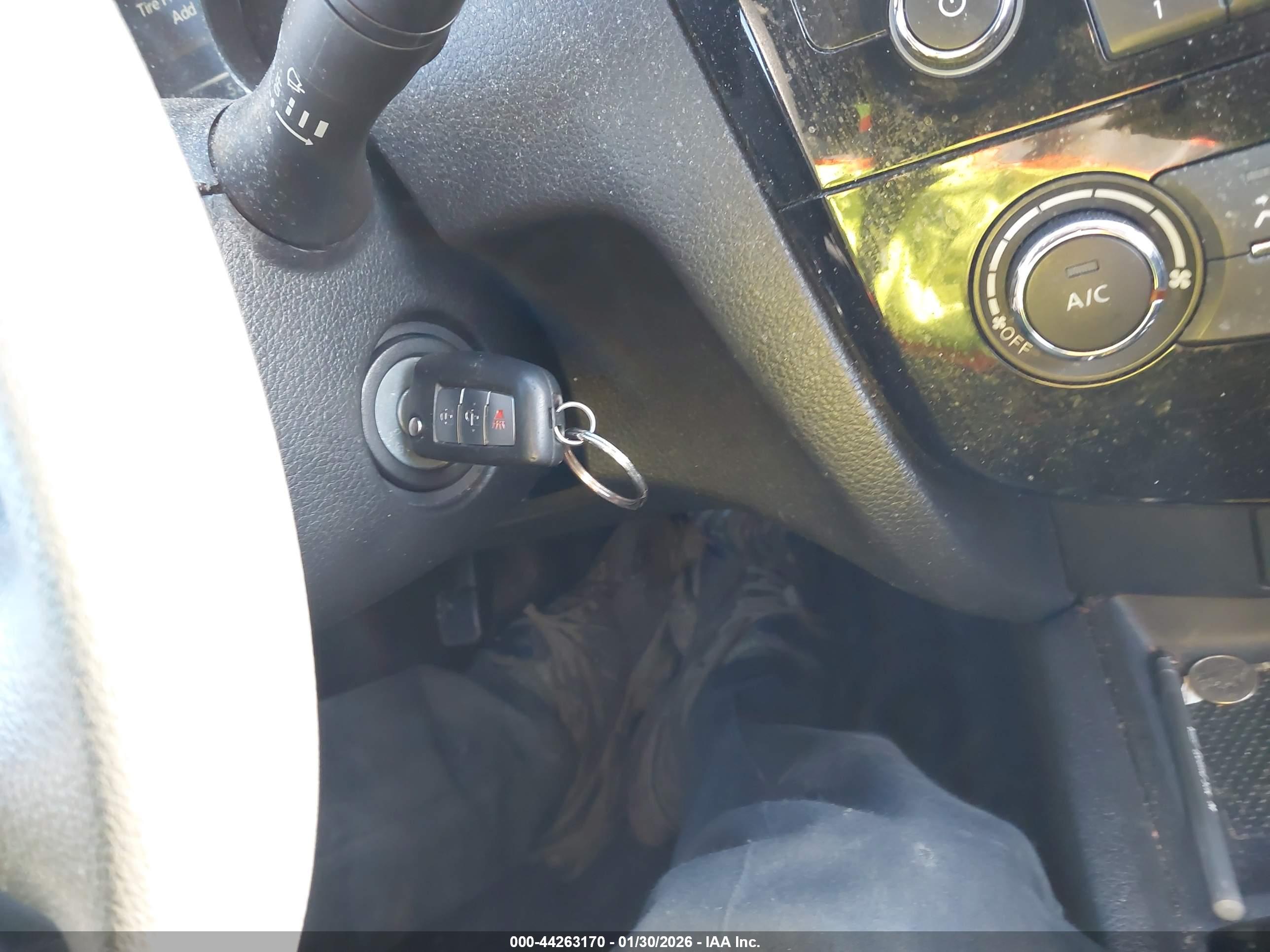 NISSAN ROGUE image 11