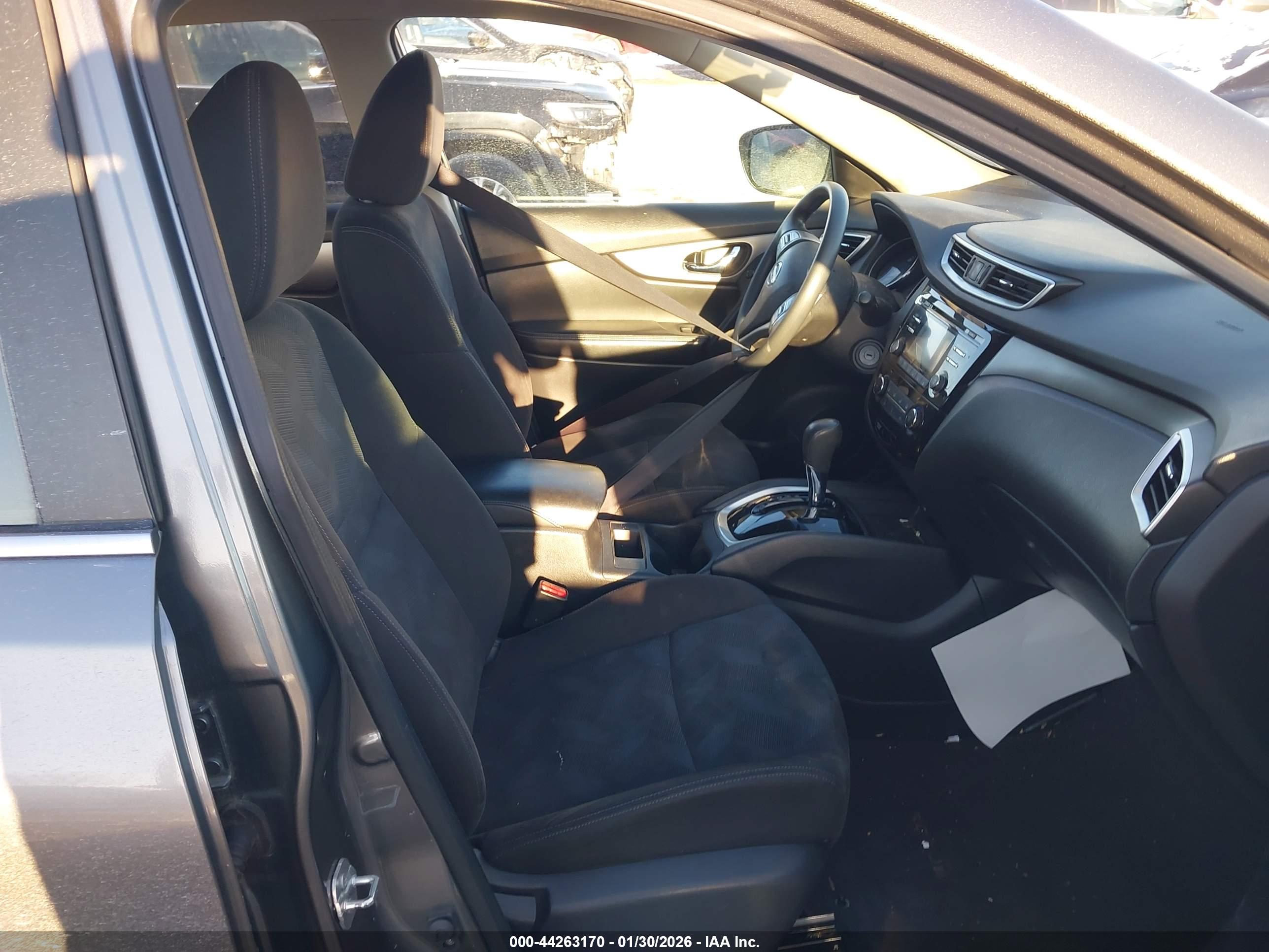 NISSAN ROGUE image 5