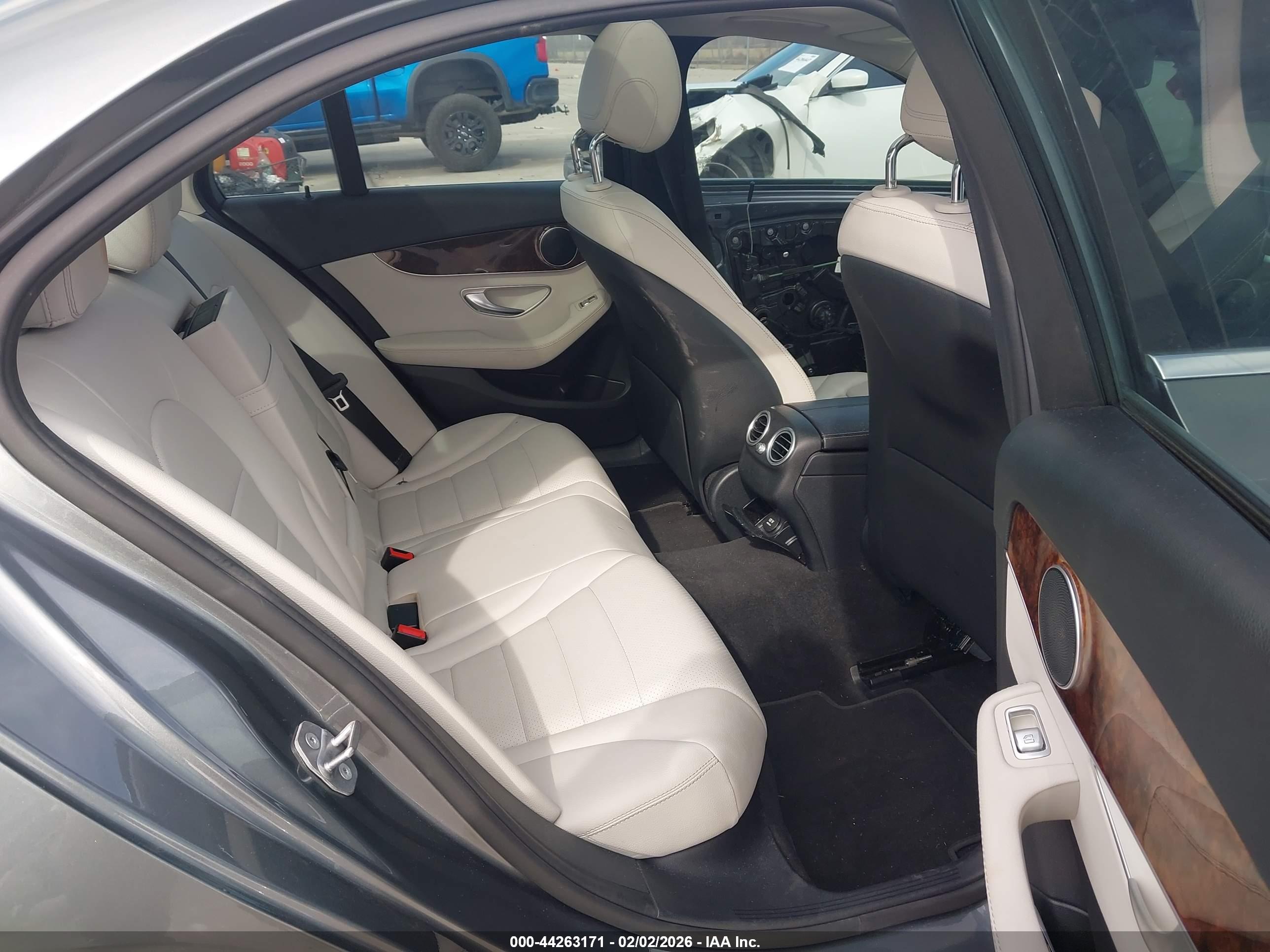 MERCEDES-BENZ C image 8