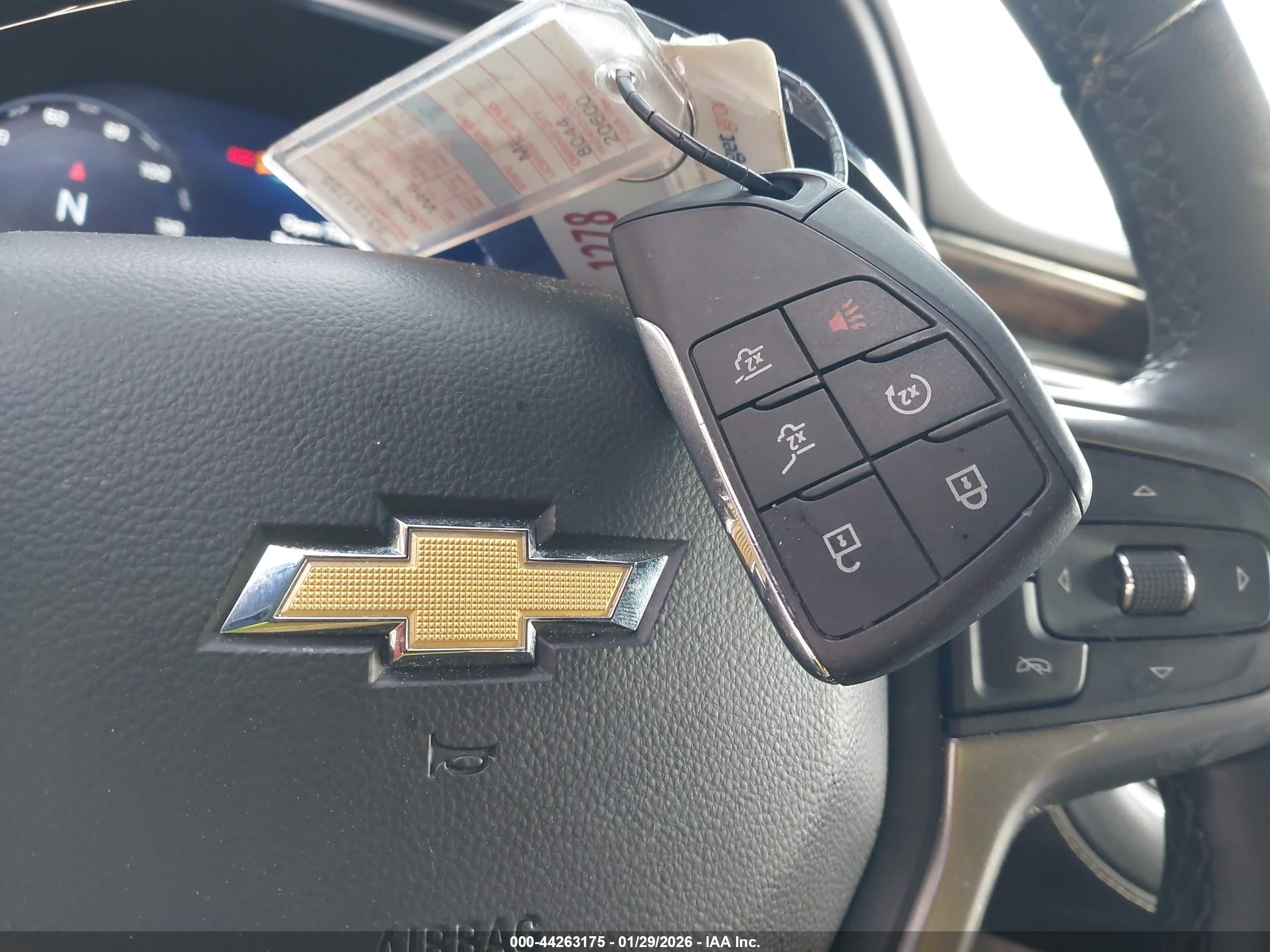 CHEVROLET SUBURBAN image 11