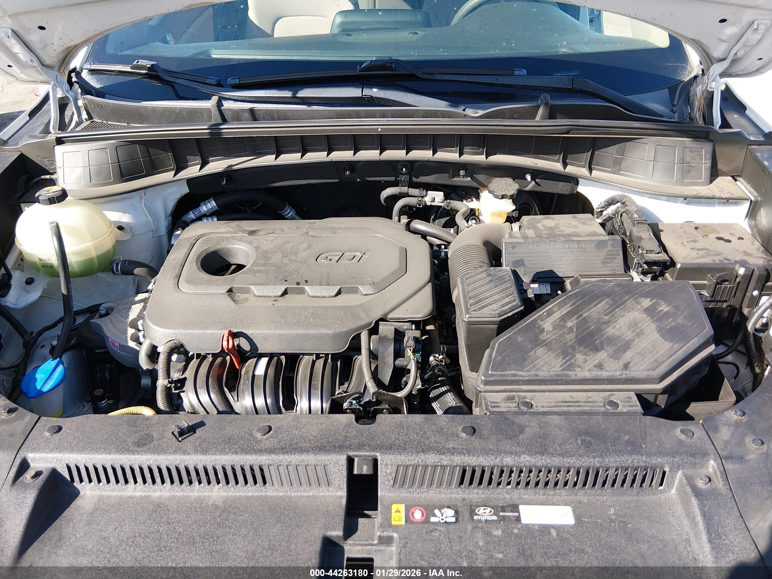 HYUNDAI TUCSON image 10
