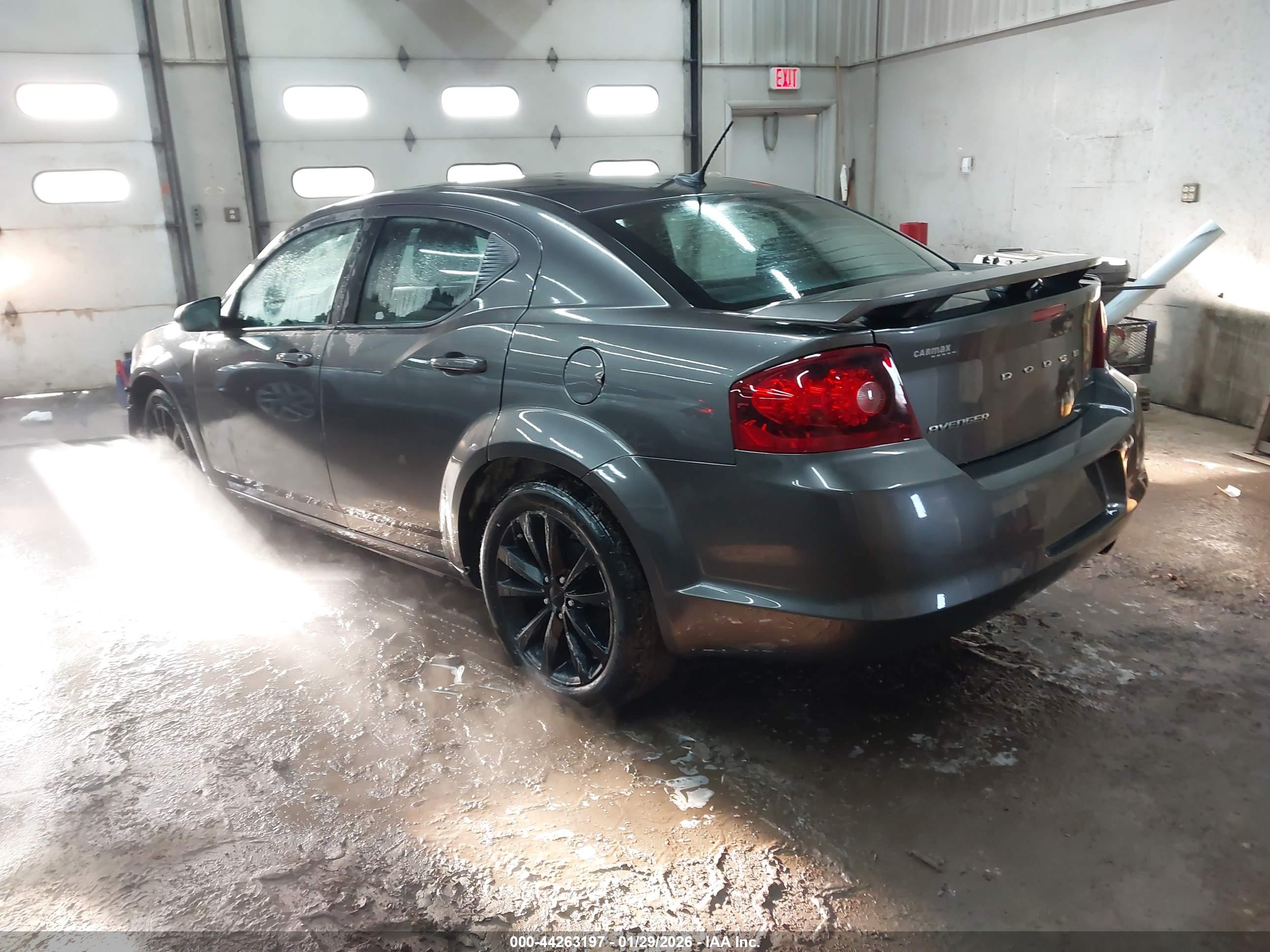DODGE AVENGER image 3
