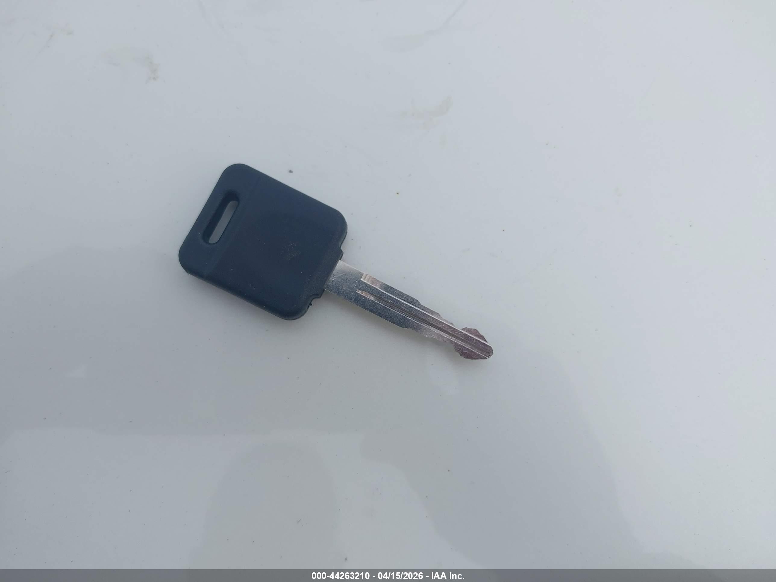 NISSAN ROGUE image 11