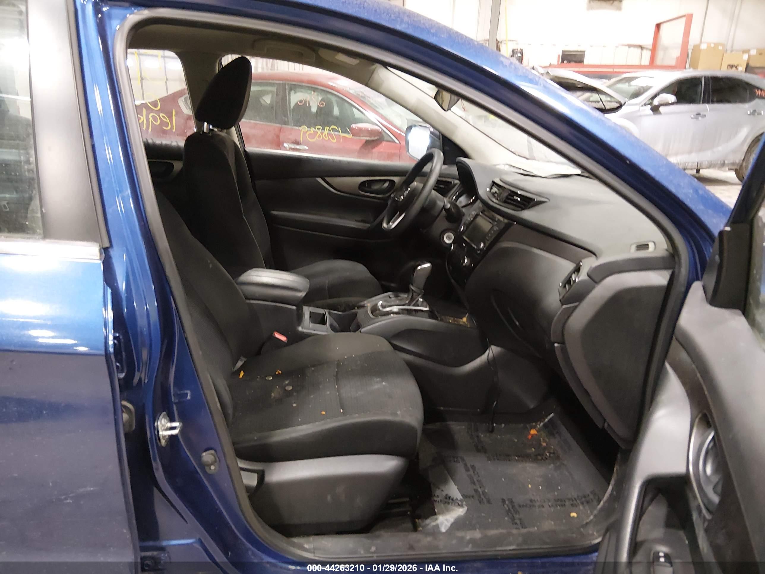 NISSAN ROGUE image 5