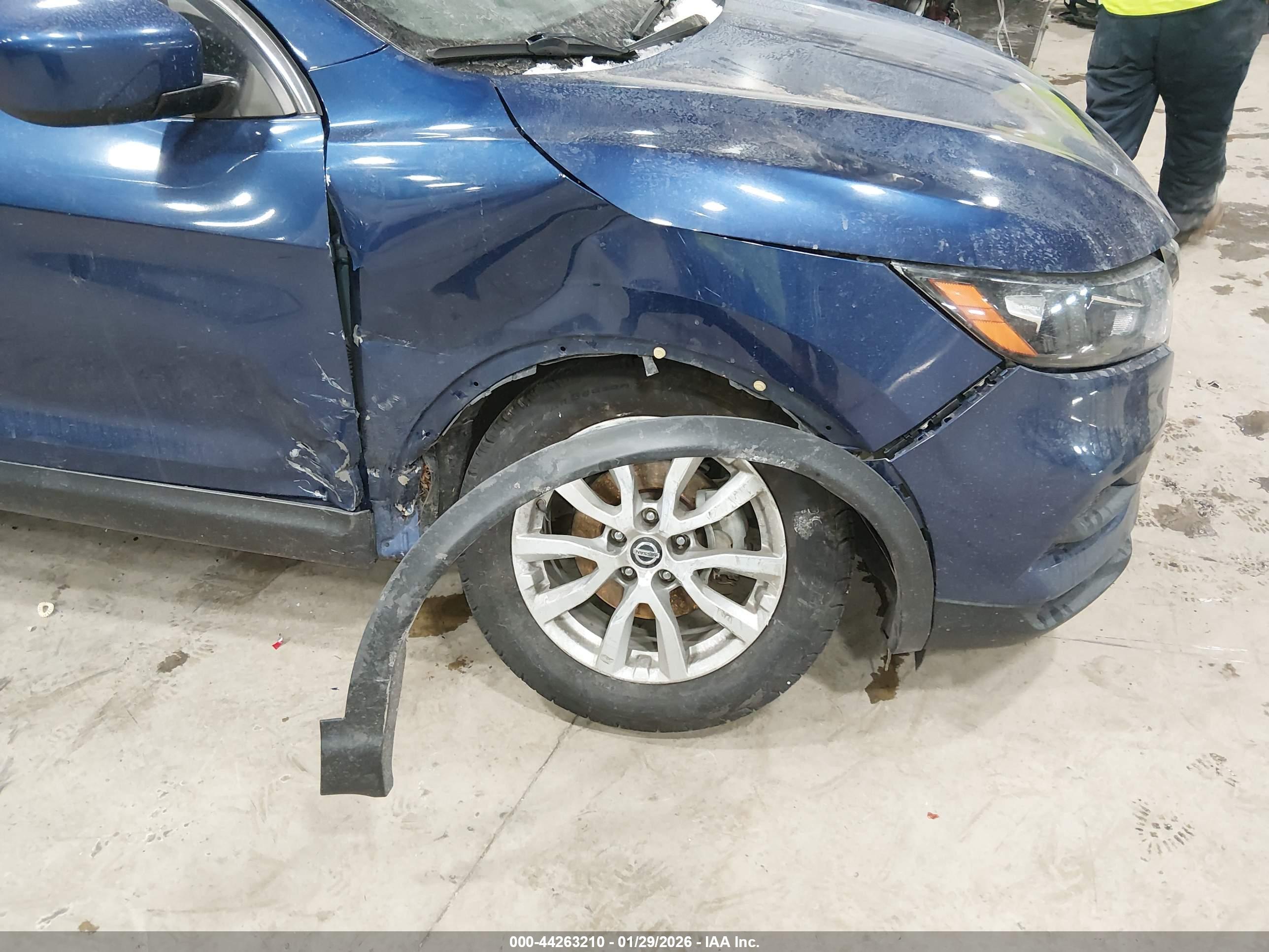 NISSAN ROGUE image 6