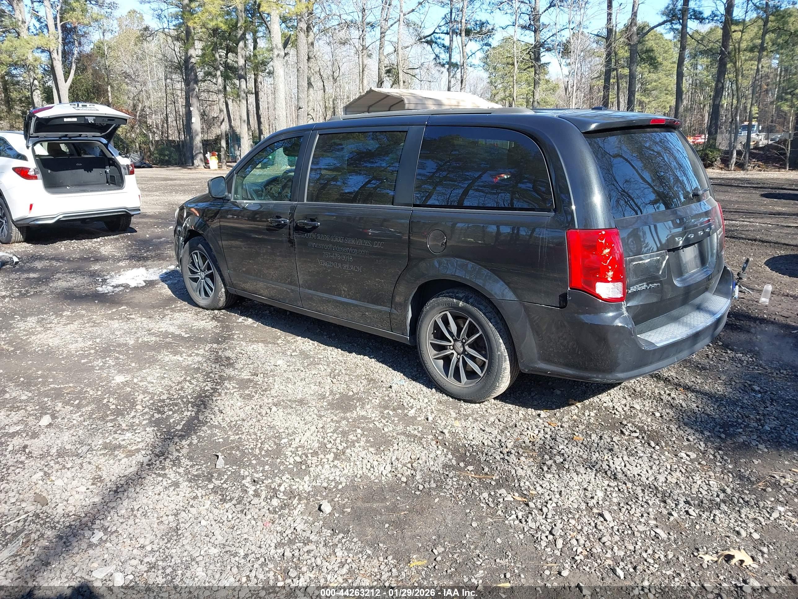 DODGE GRAND image 3