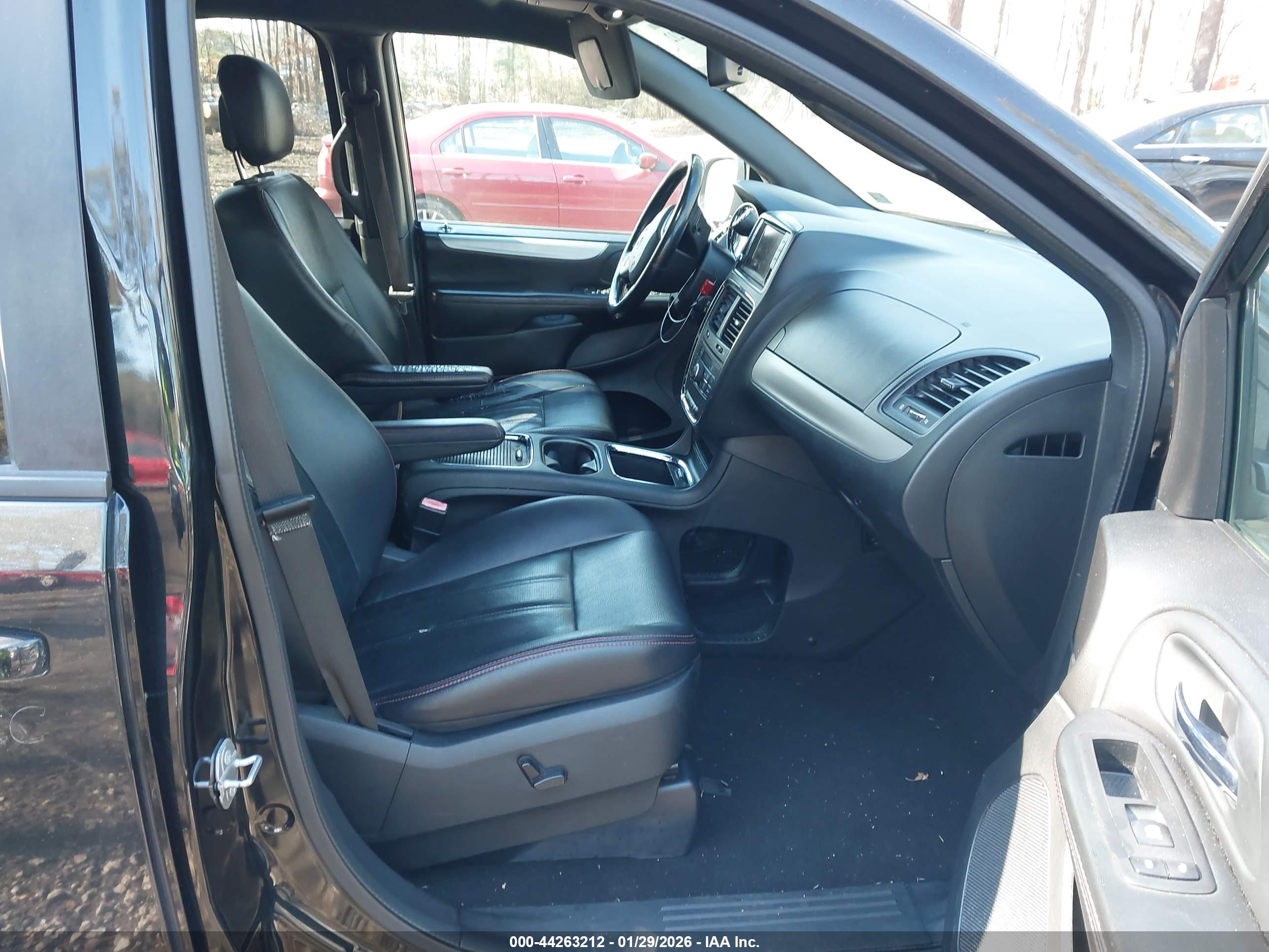 DODGE GRAND image 5