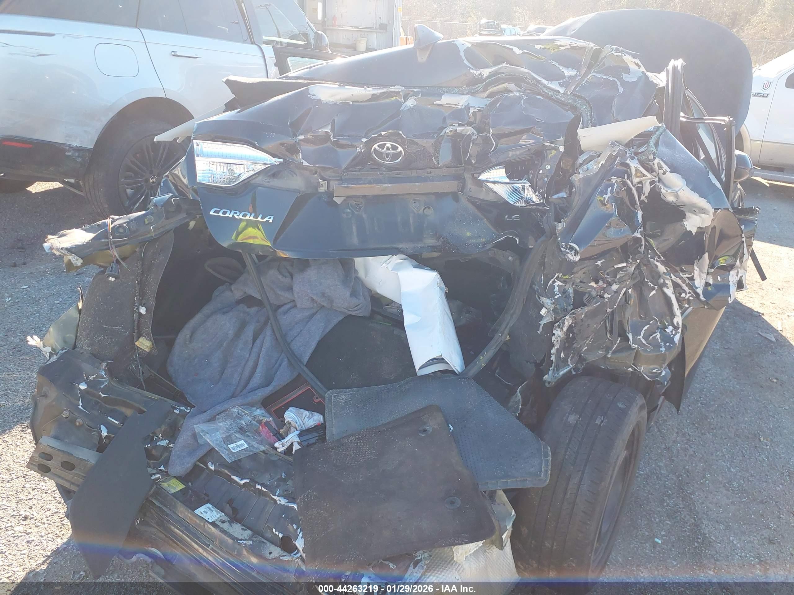 TOYOTA COROLLA image 6