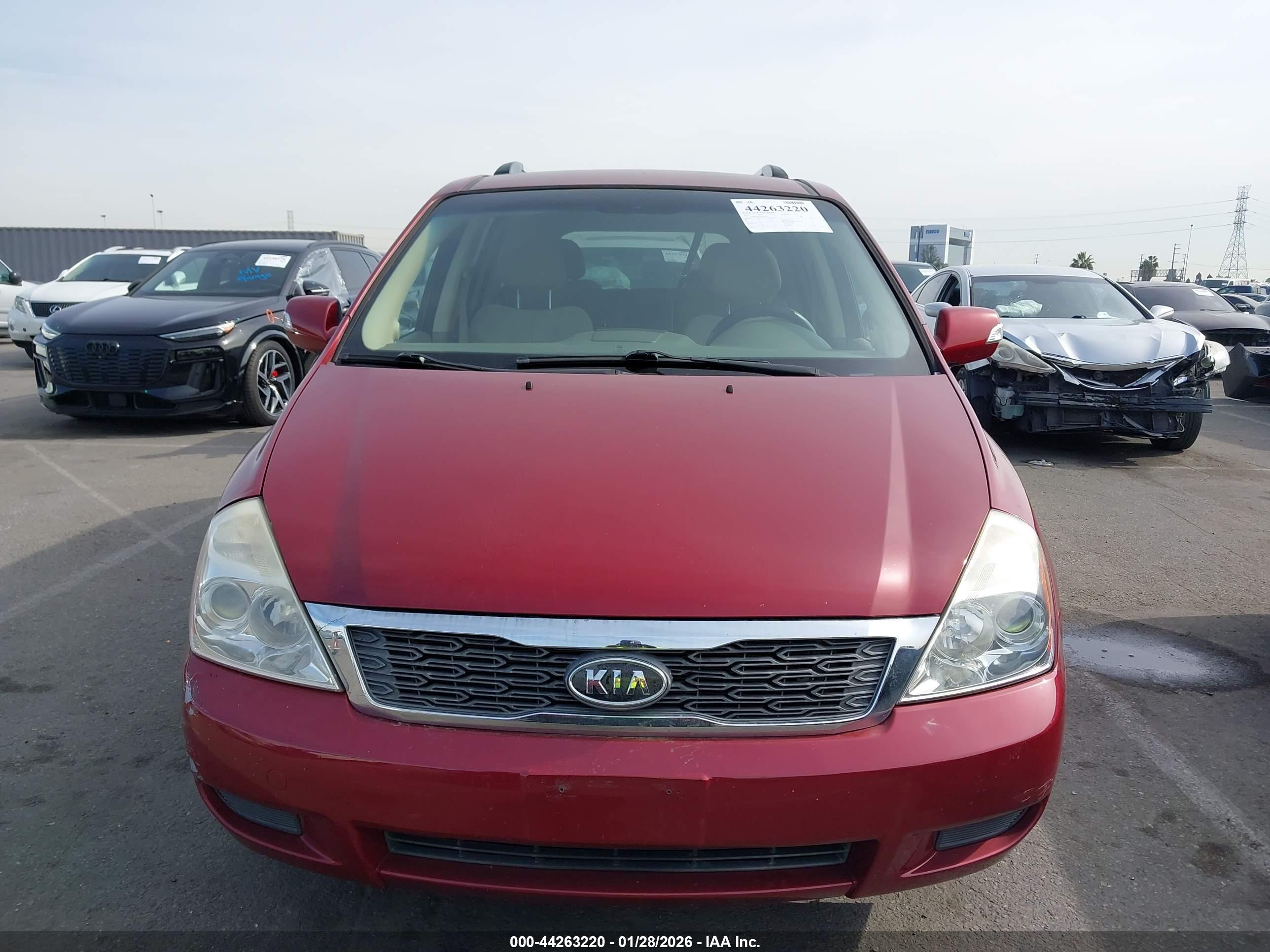KIA SEDONA image 6