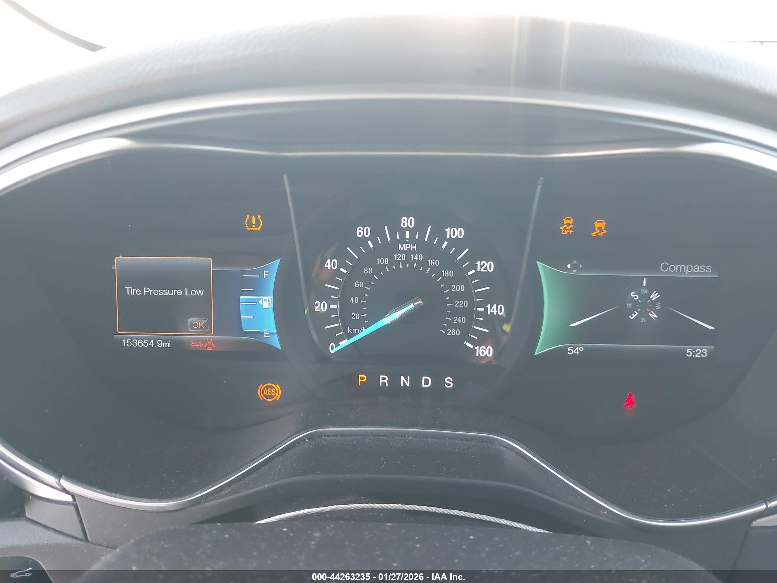 FORD FUSION image 7