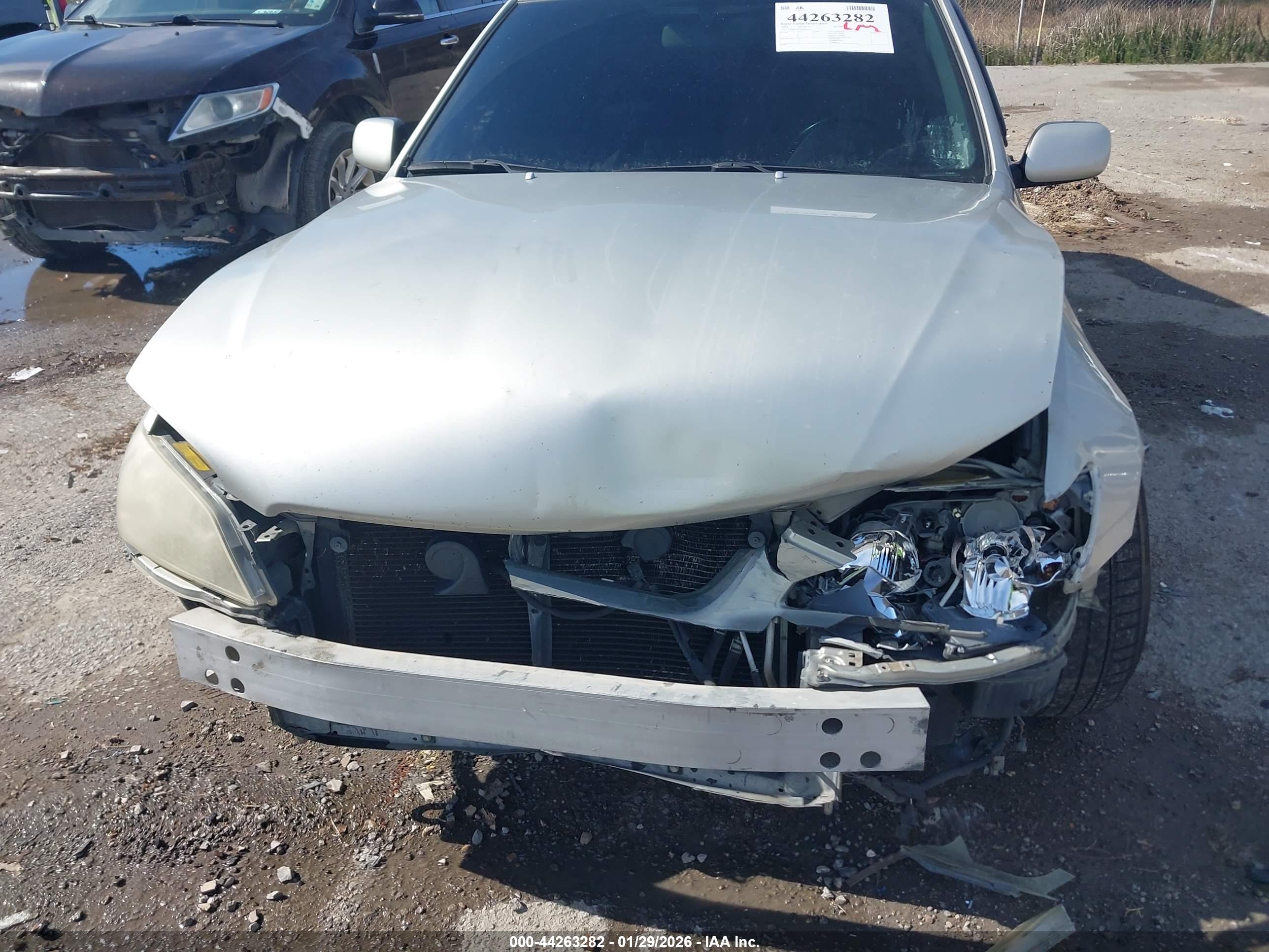 LEXUS IS image 6