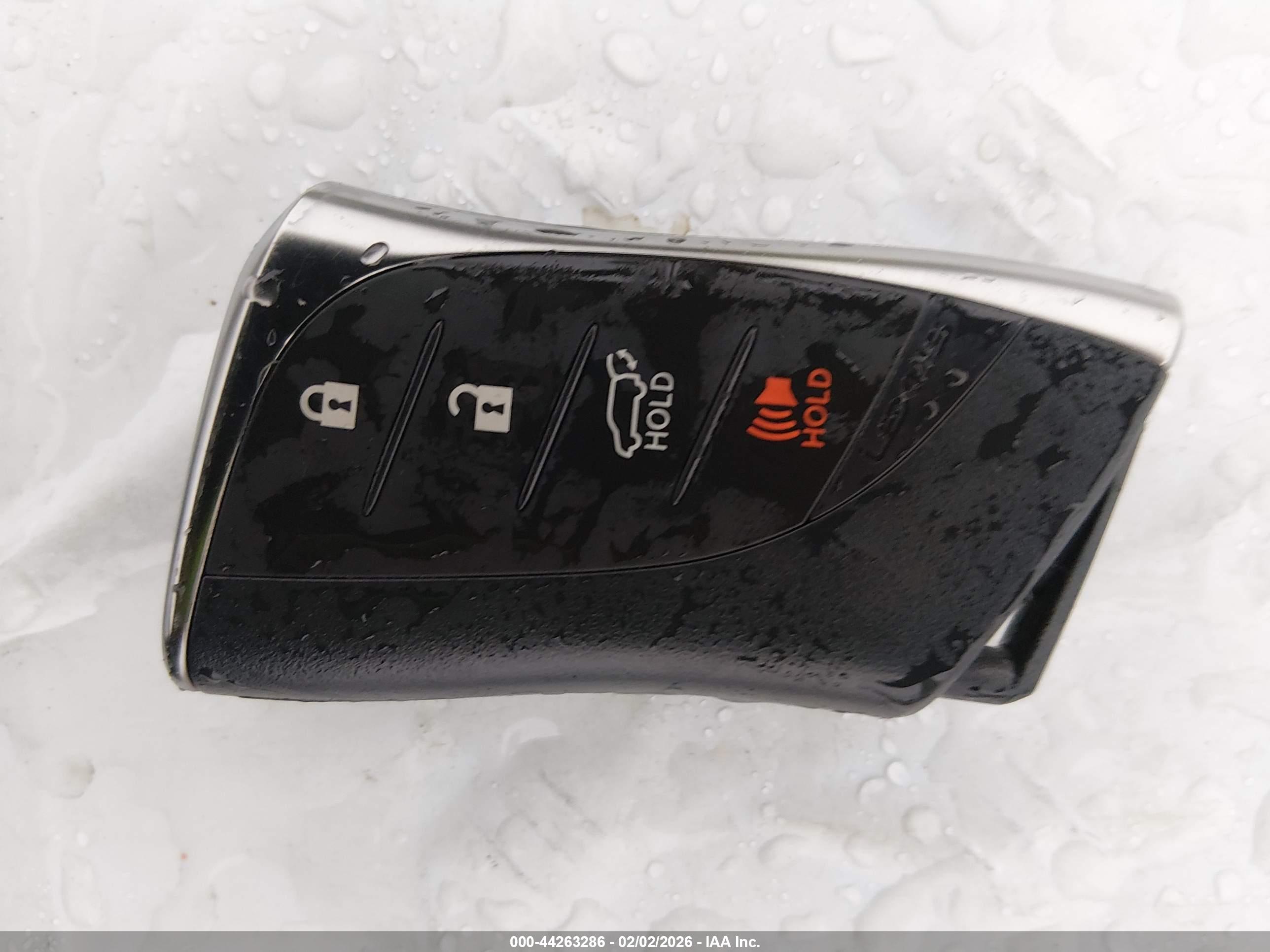 LEXUS TX image 11