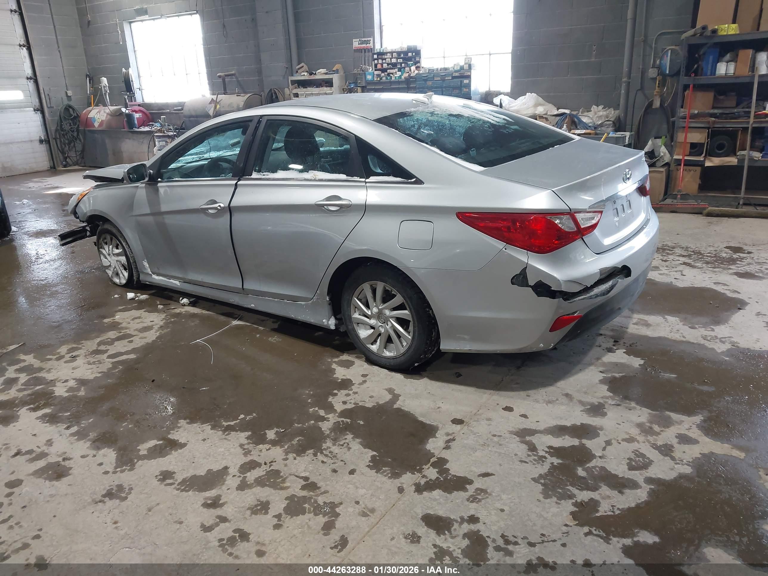 HYUNDAI SONATA image 3
