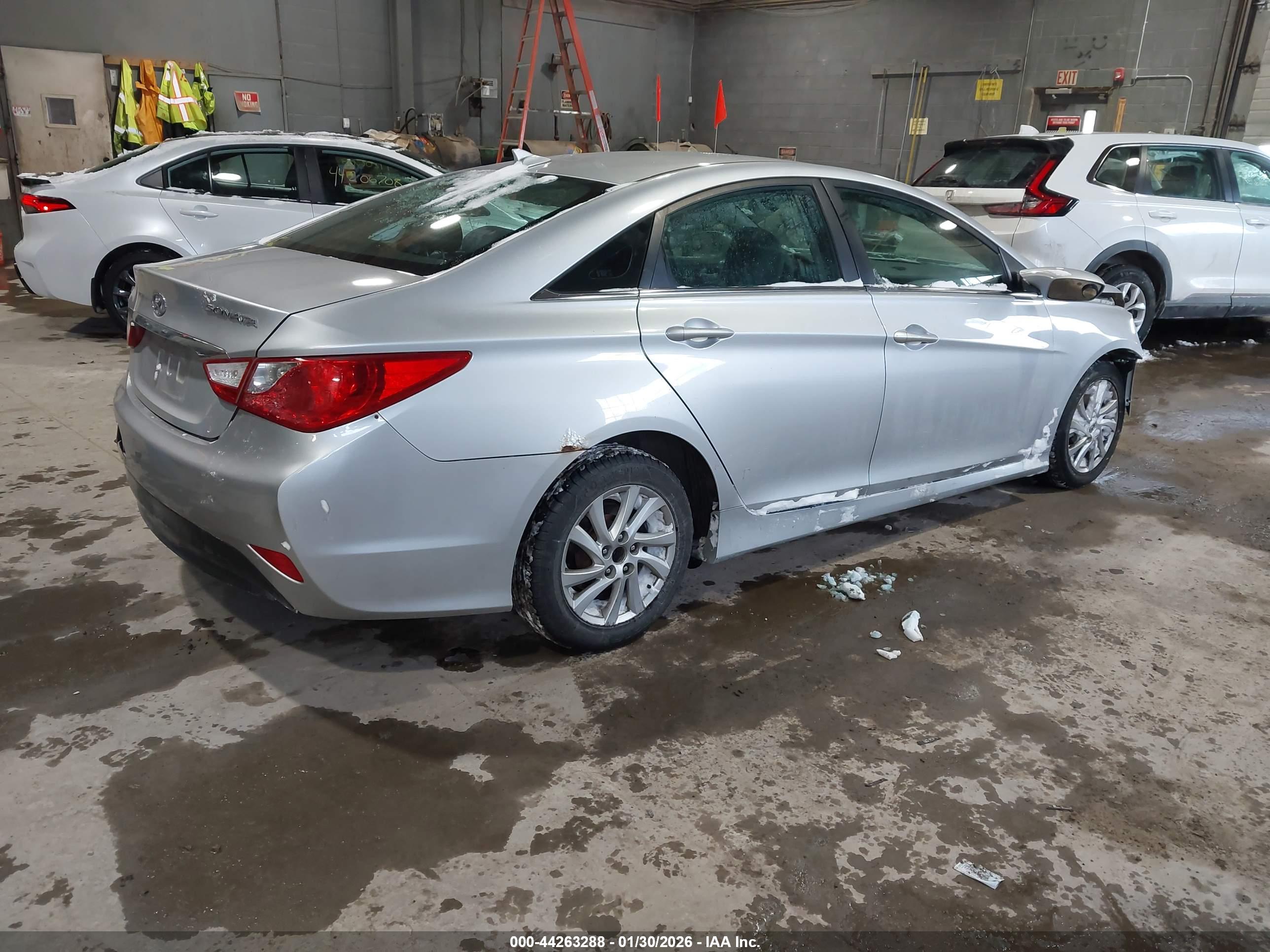 HYUNDAI SONATA image 4