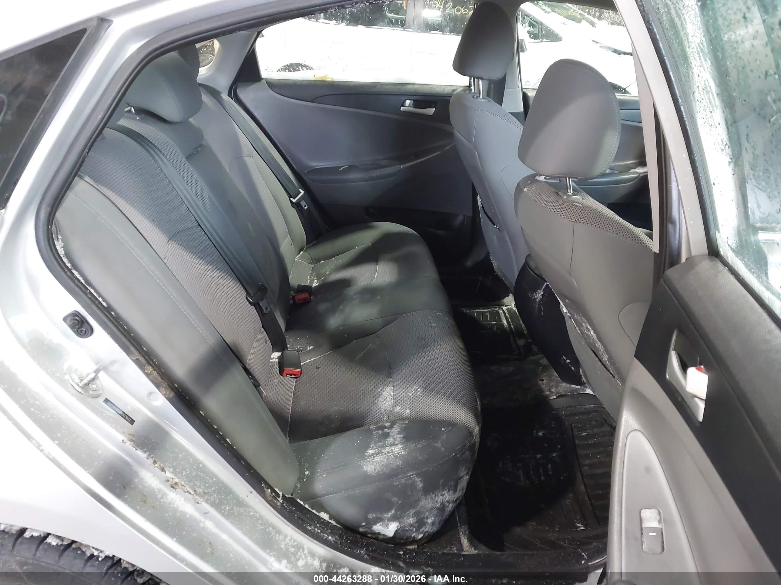 HYUNDAI SONATA image 8