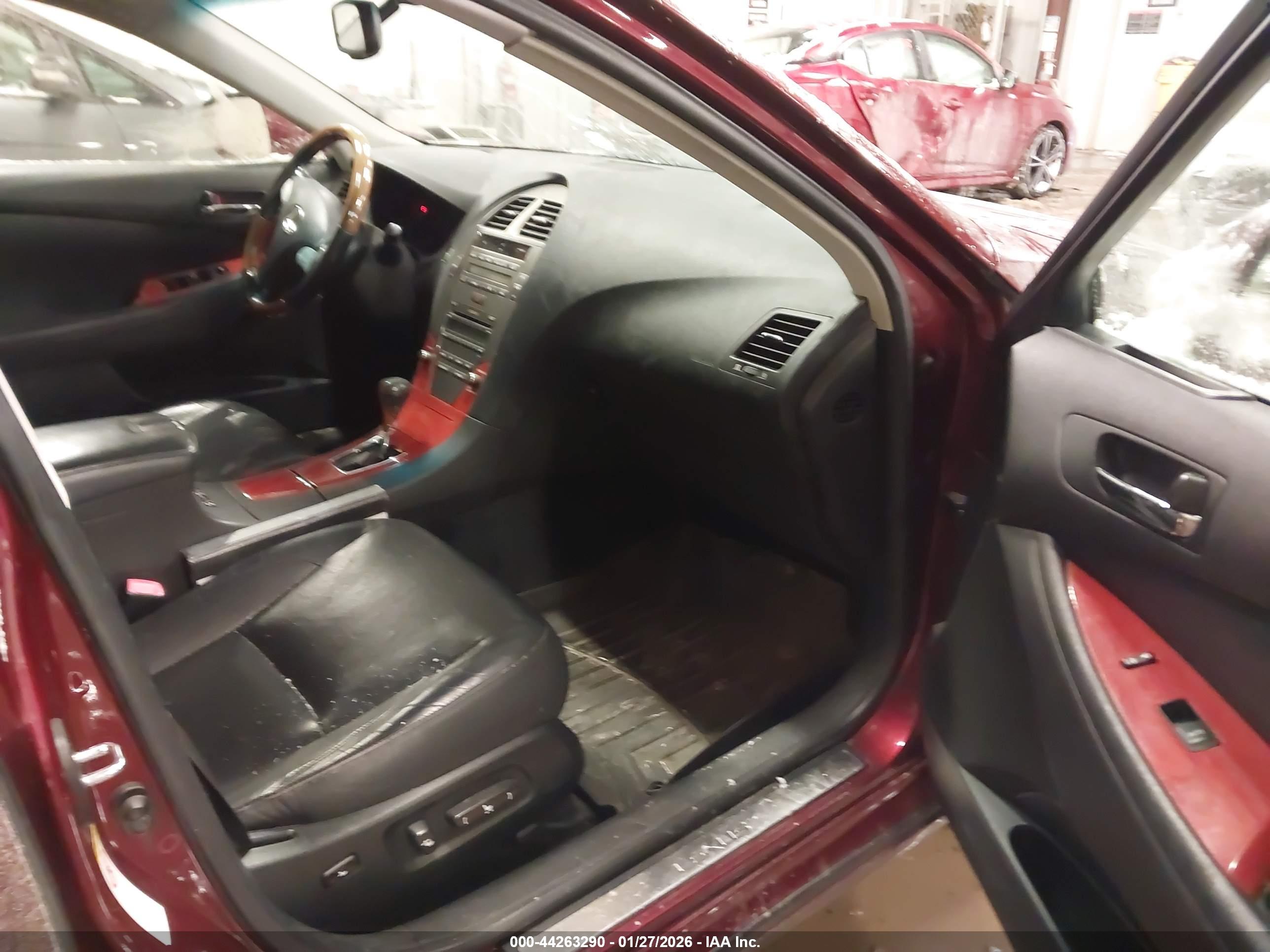 LEXUS ES image 5