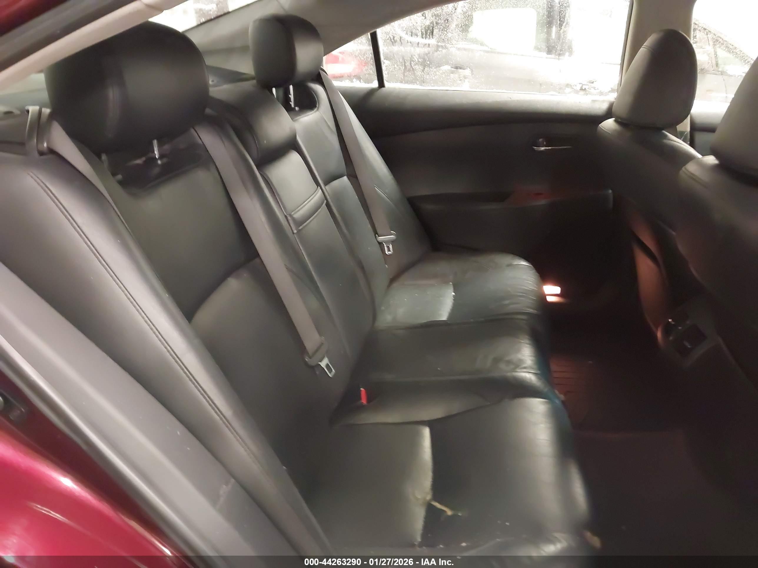 LEXUS ES image 8