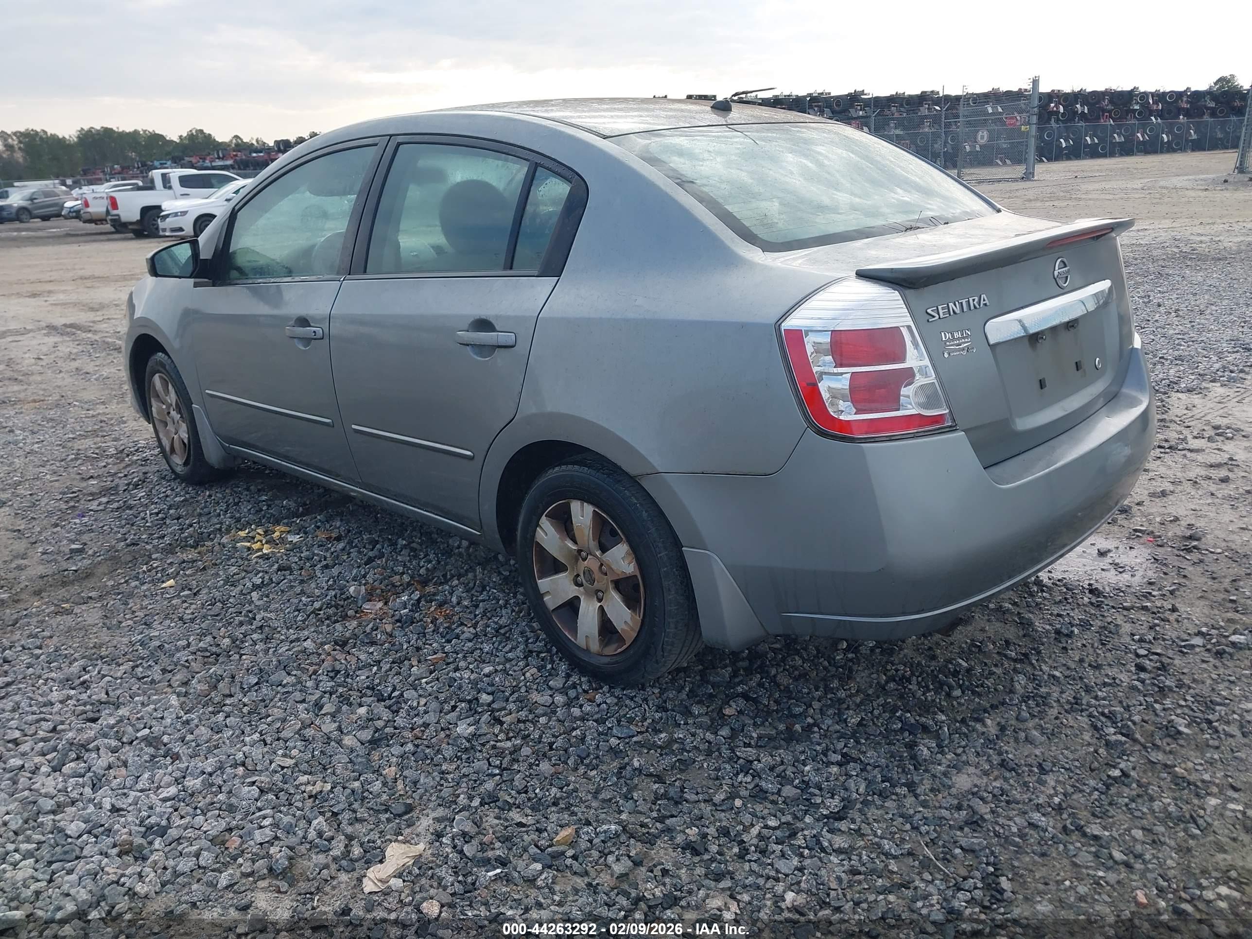 NISSAN SENTRA image 3