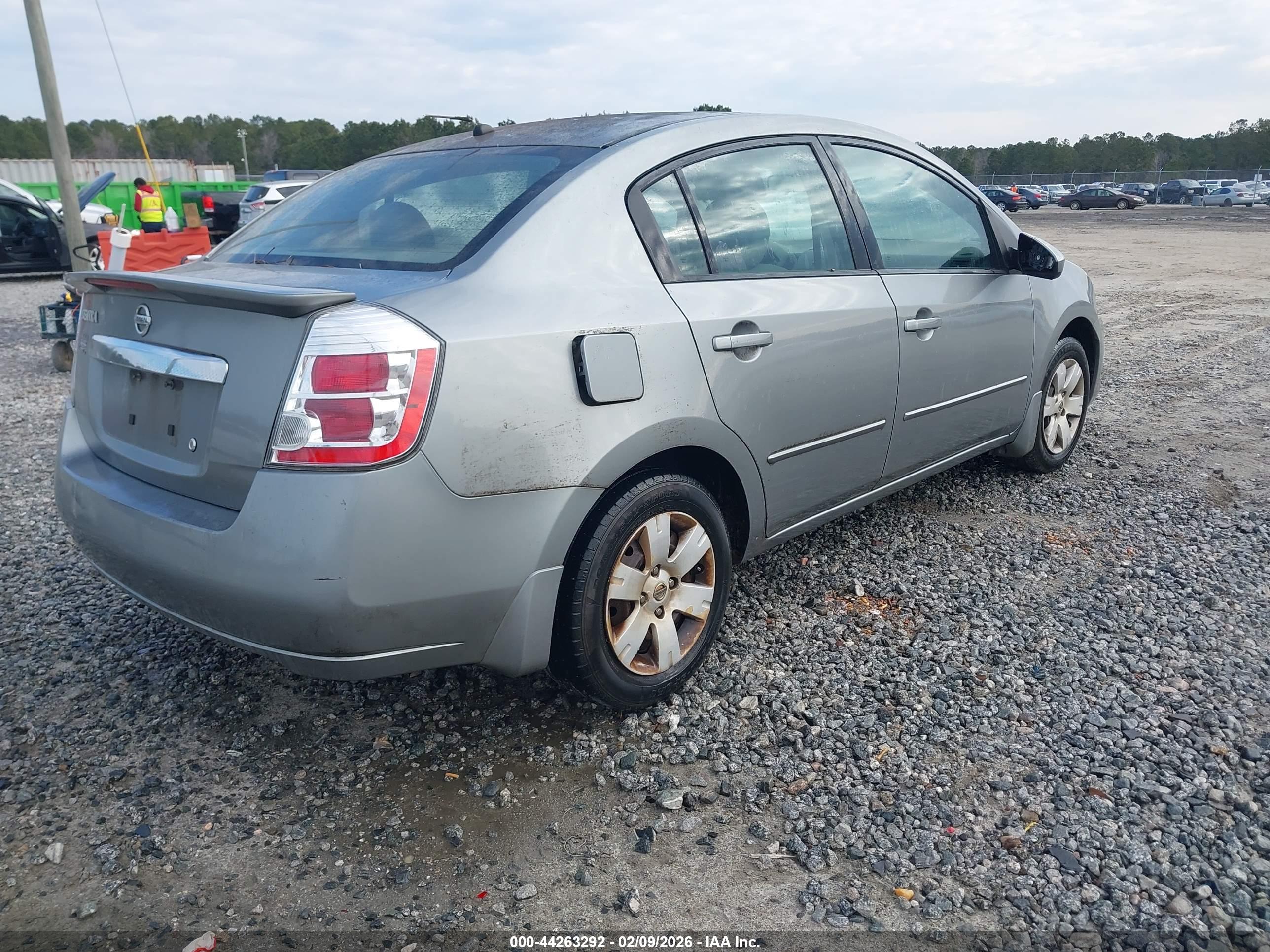 NISSAN SENTRA image 4