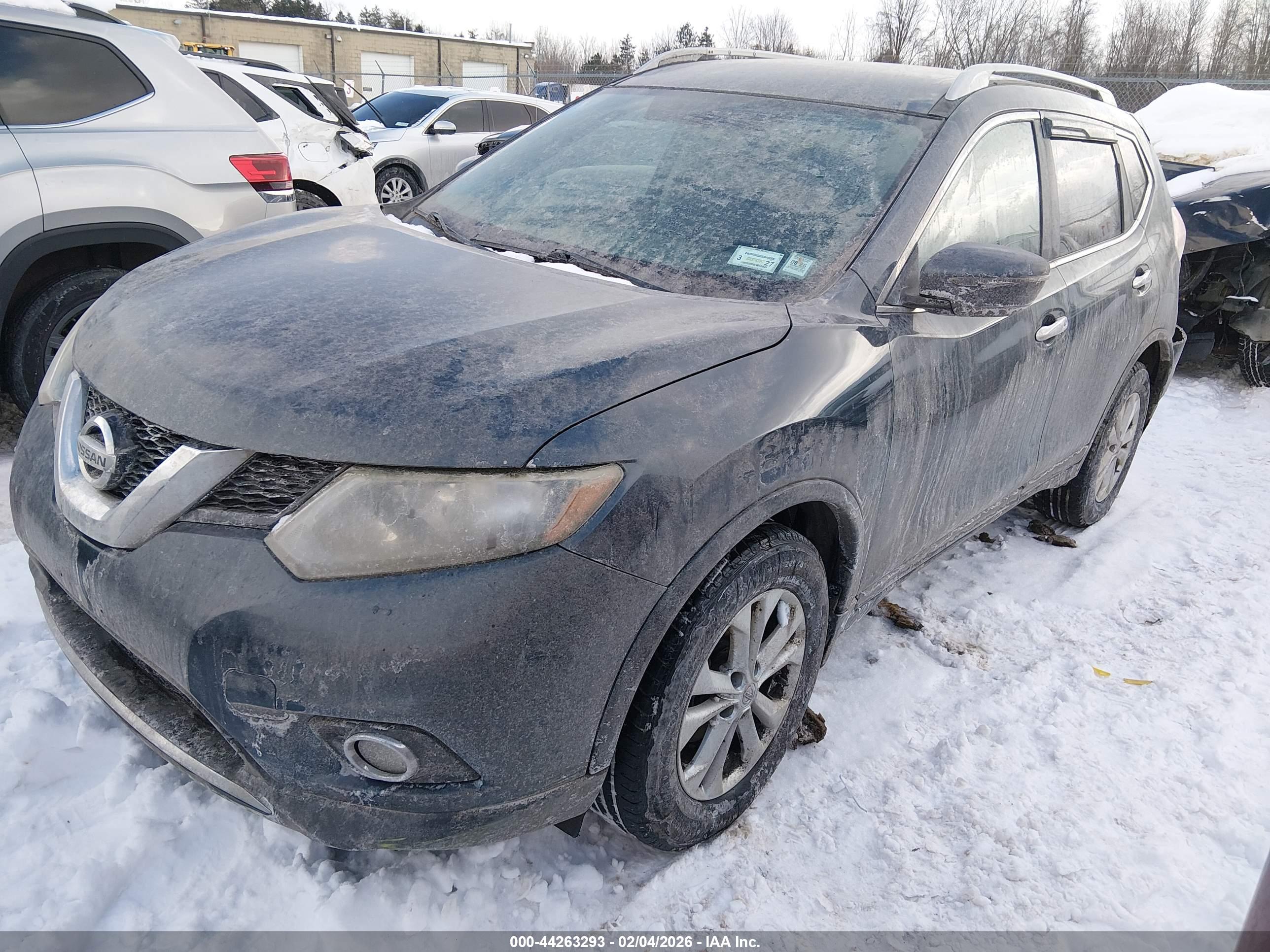 NISSAN ROGUE image 2