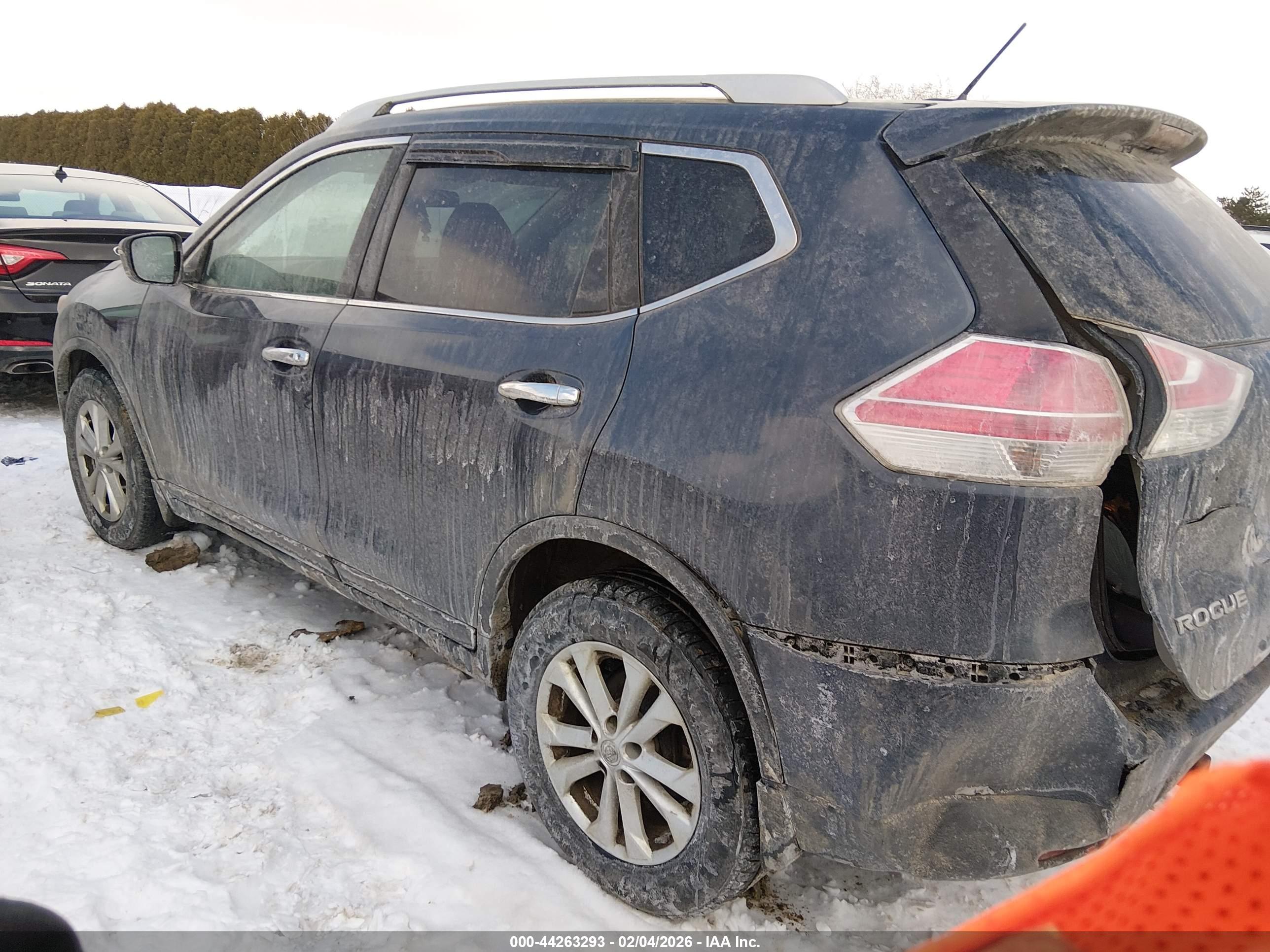 NISSAN ROGUE image 3