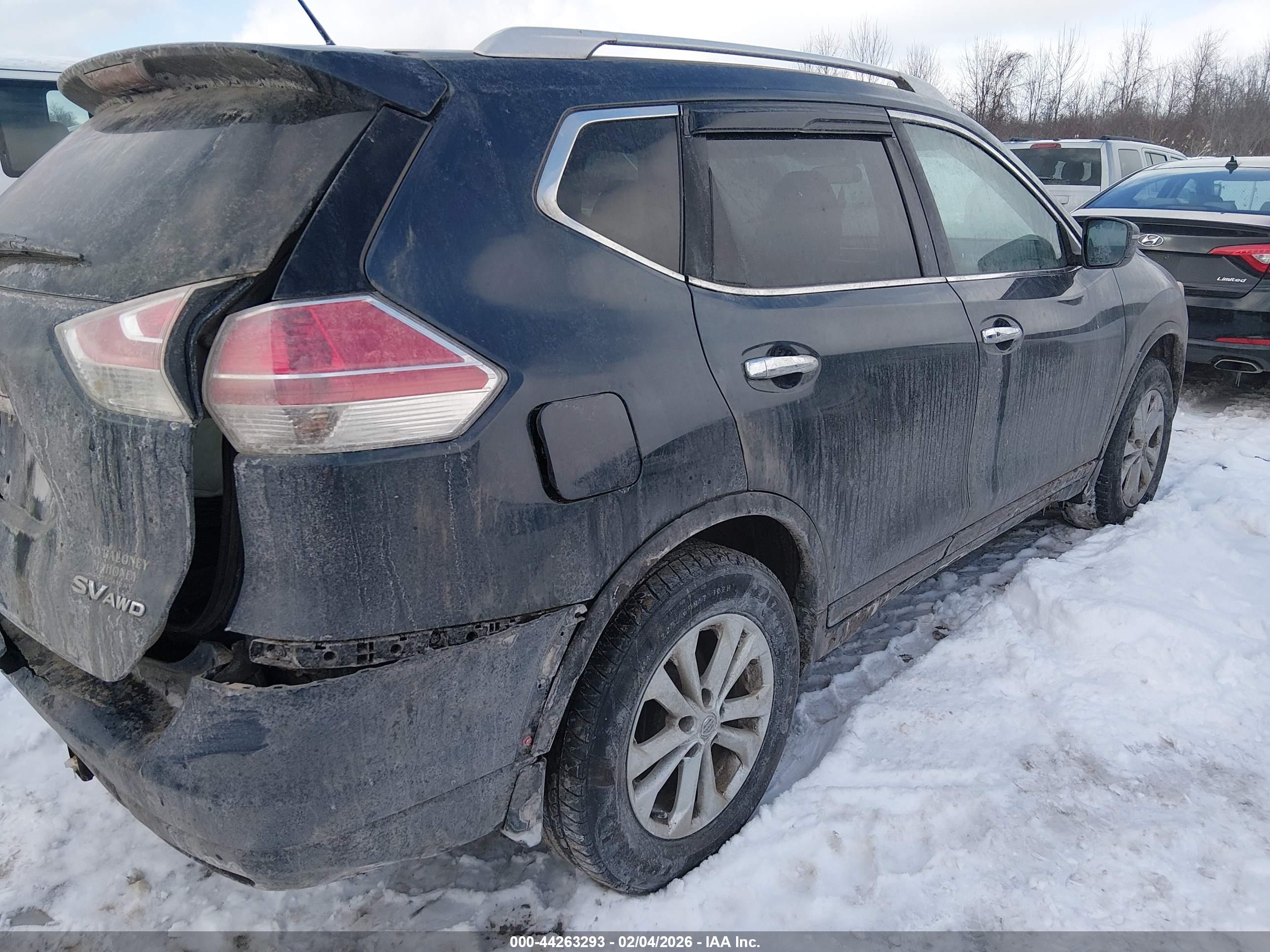 NISSAN ROGUE image 4