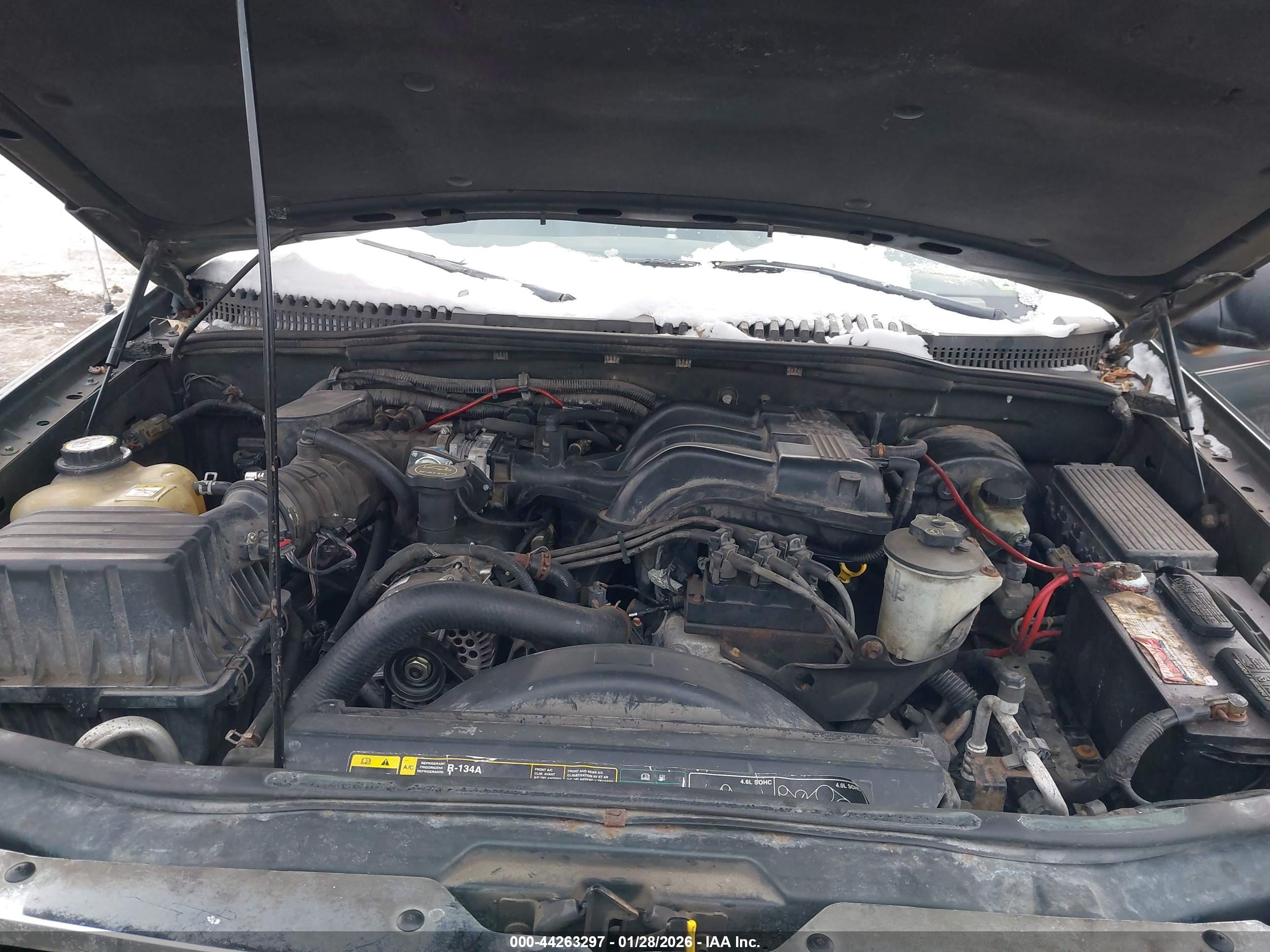 FORD EXPLORER image 10