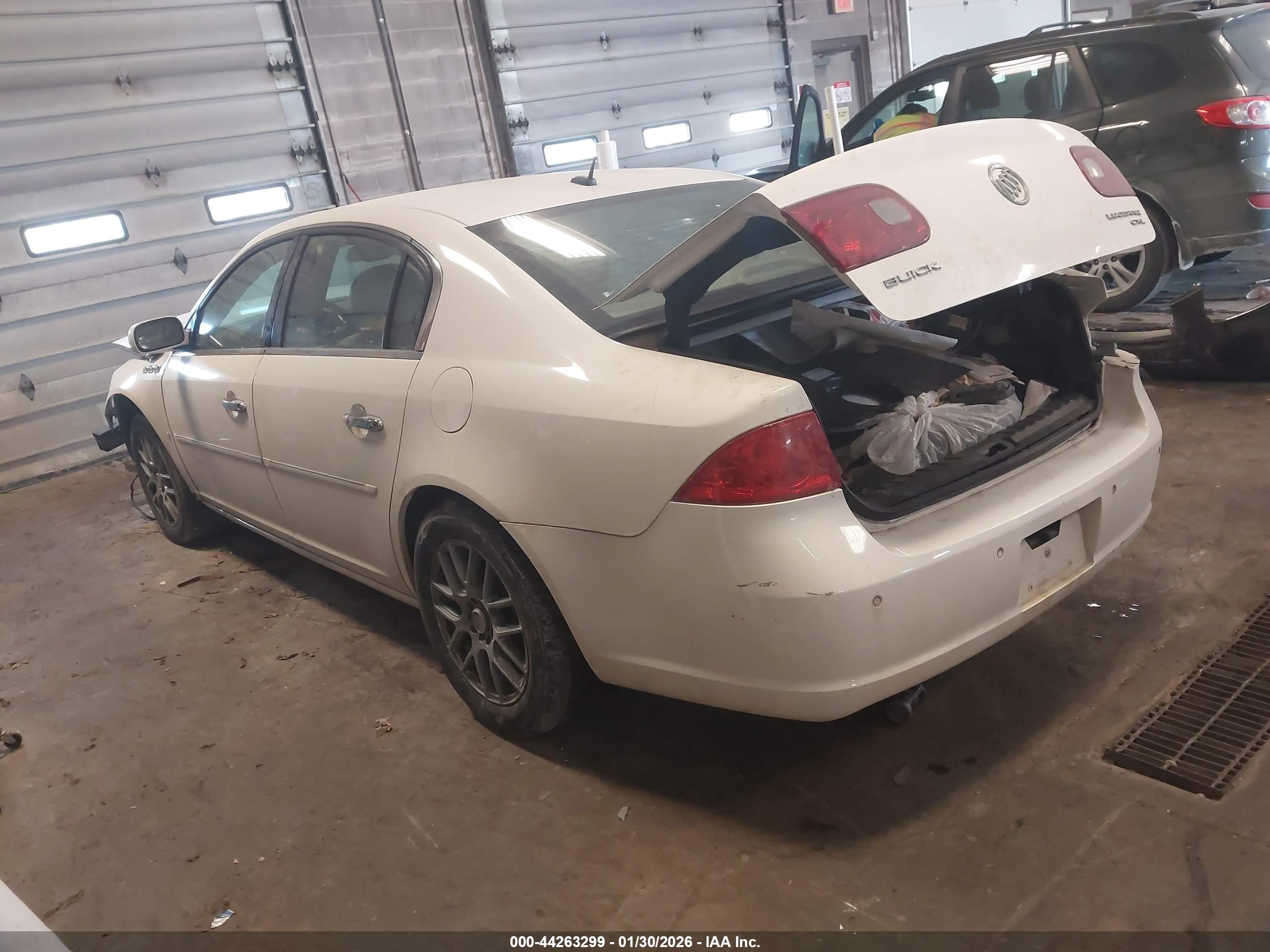 BUICK LUCERNE image 3