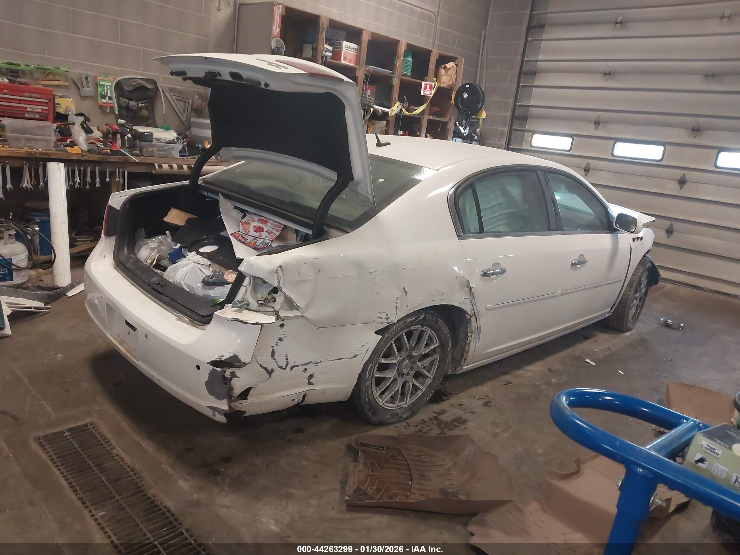 BUICK LUCERNE image 4