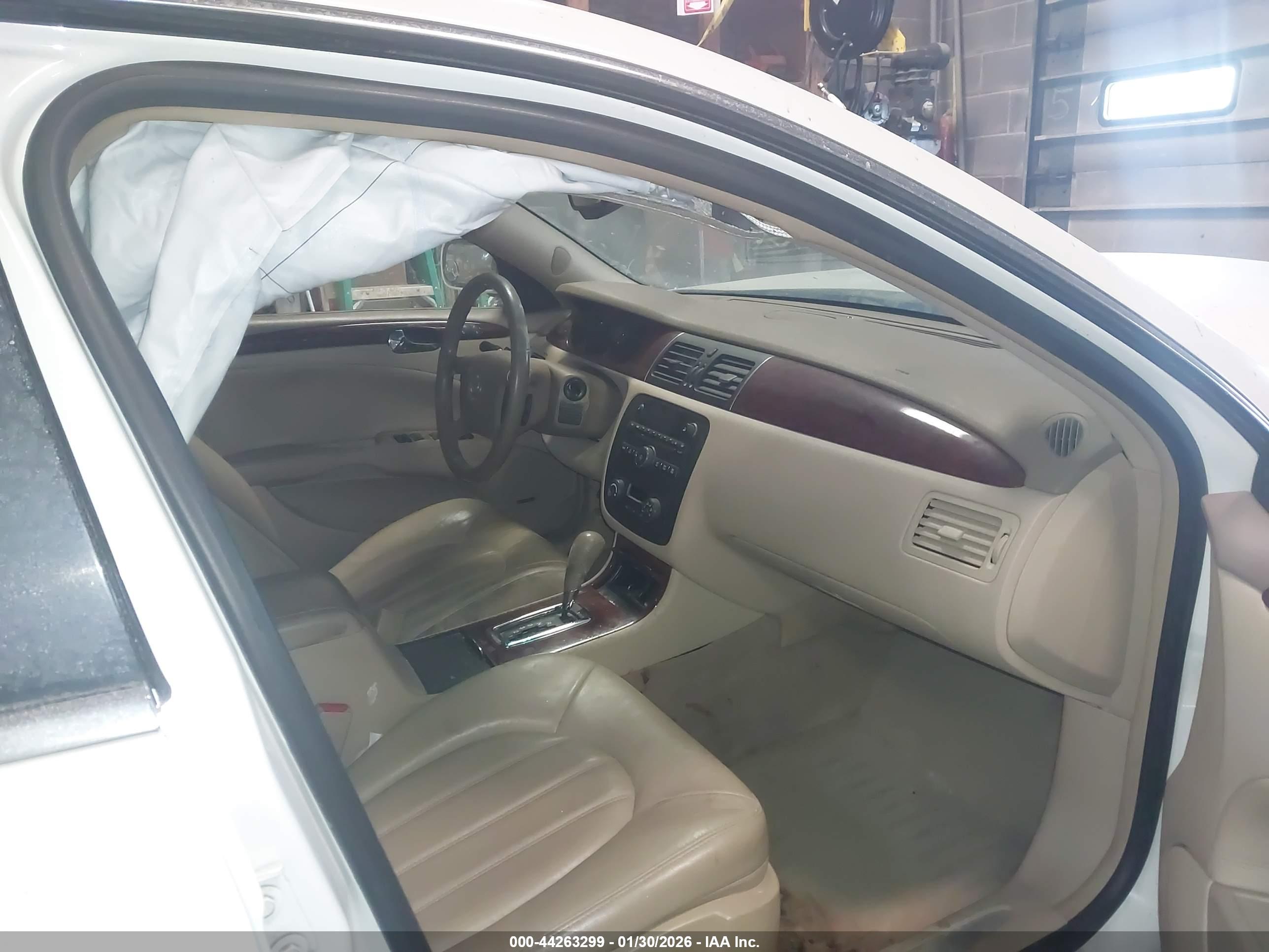 BUICK LUCERNE image 5