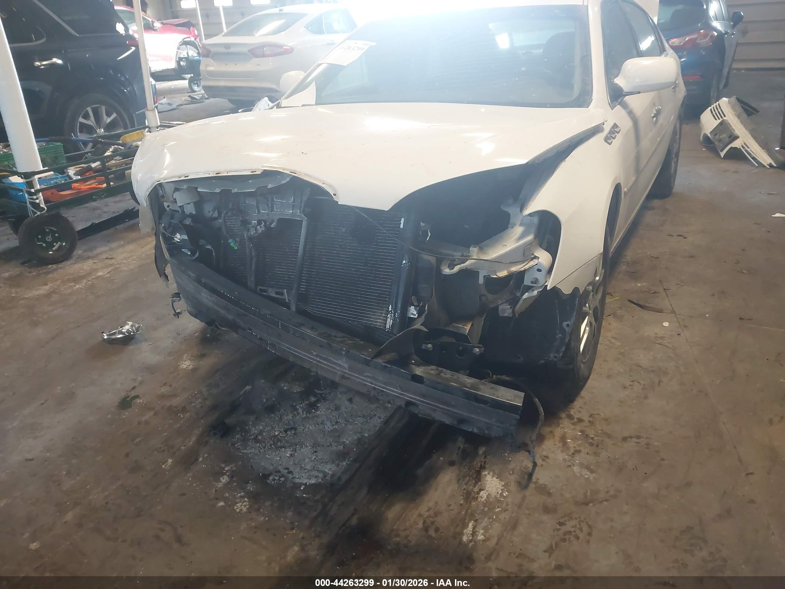 BUICK LUCERNE image 6