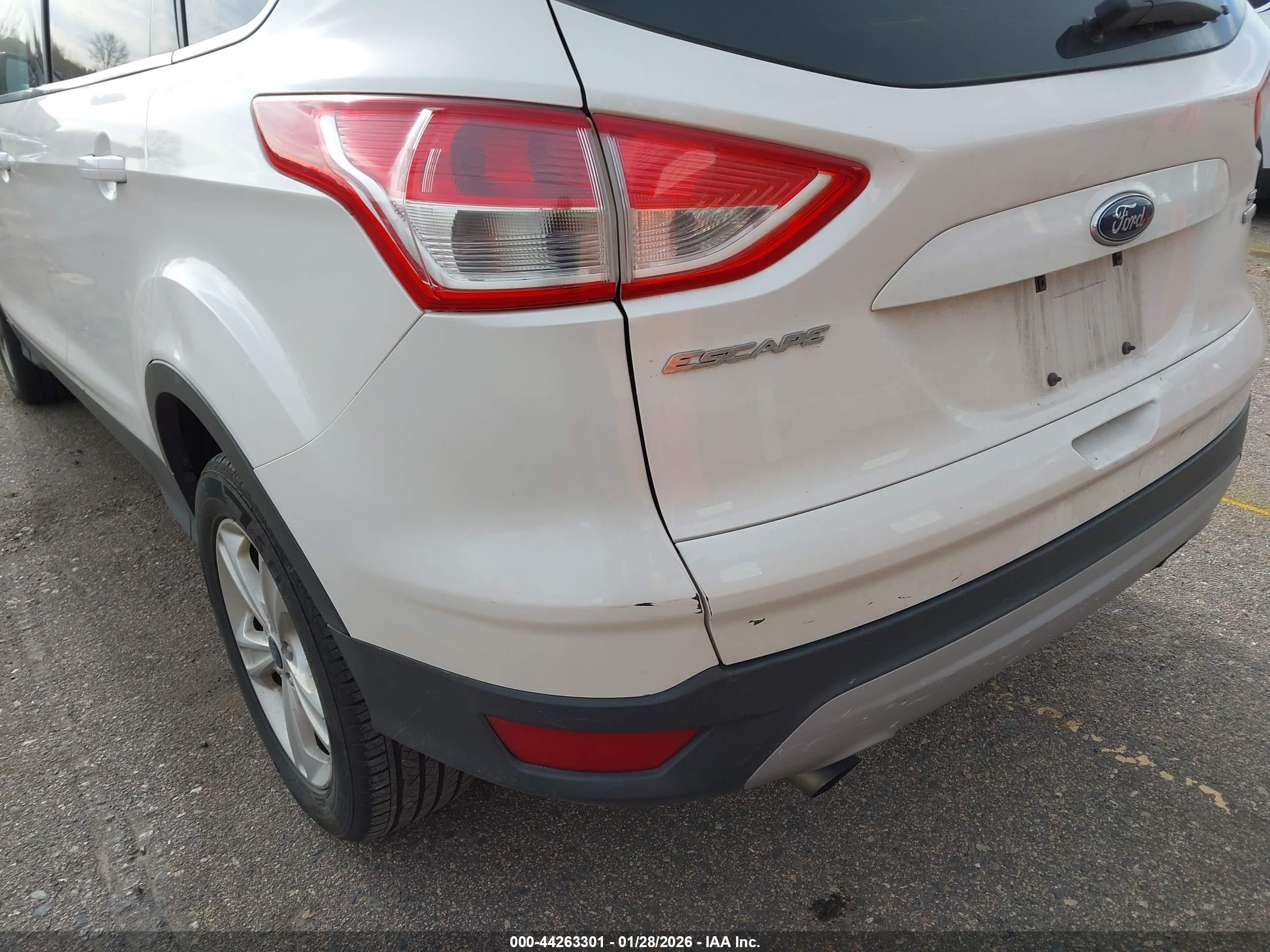 FORD ESCAPE image 6