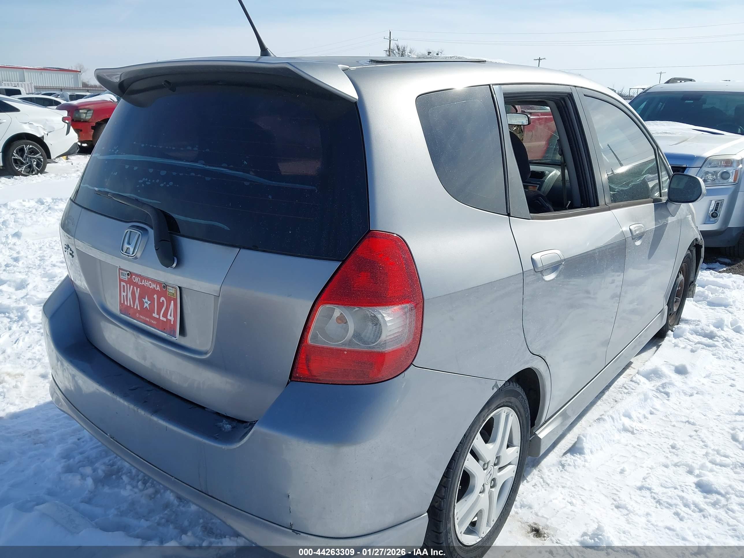 HONDA FIT image 4