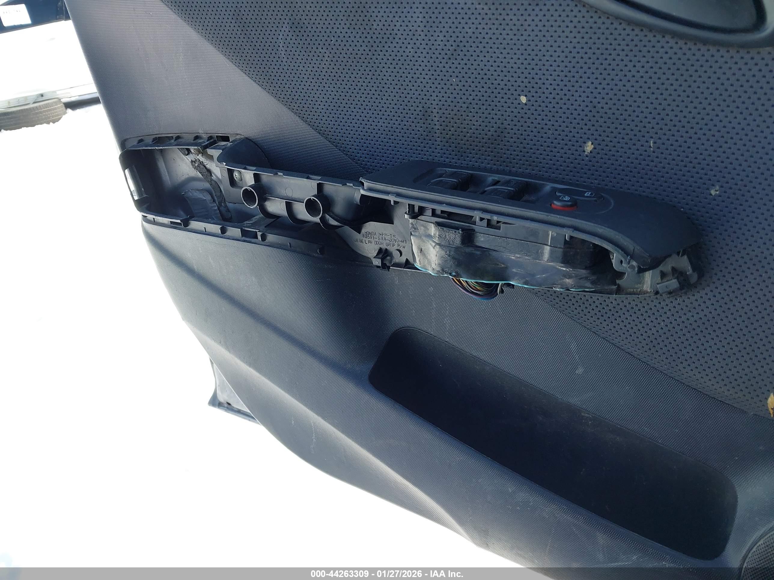 HONDA FIT image 6