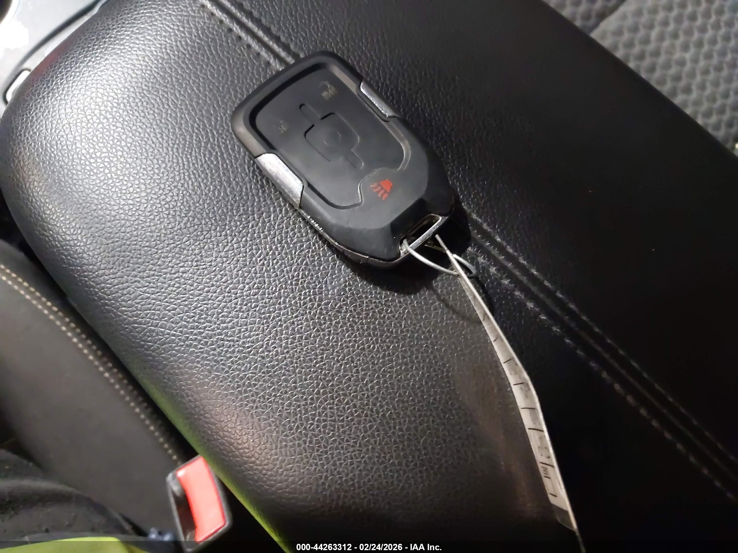 GMC TERRAIN image 11