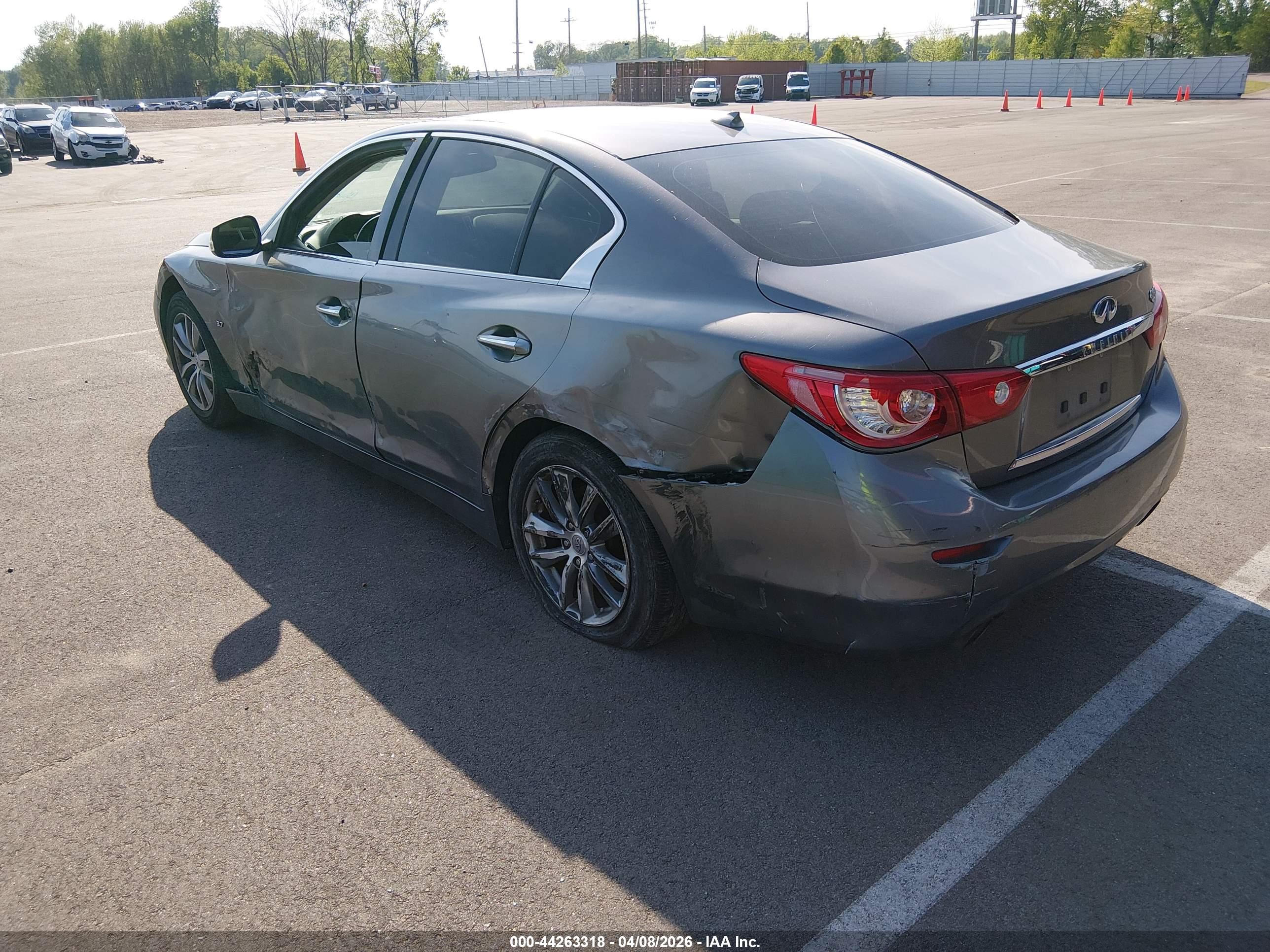 INFINITI Q50 image 3