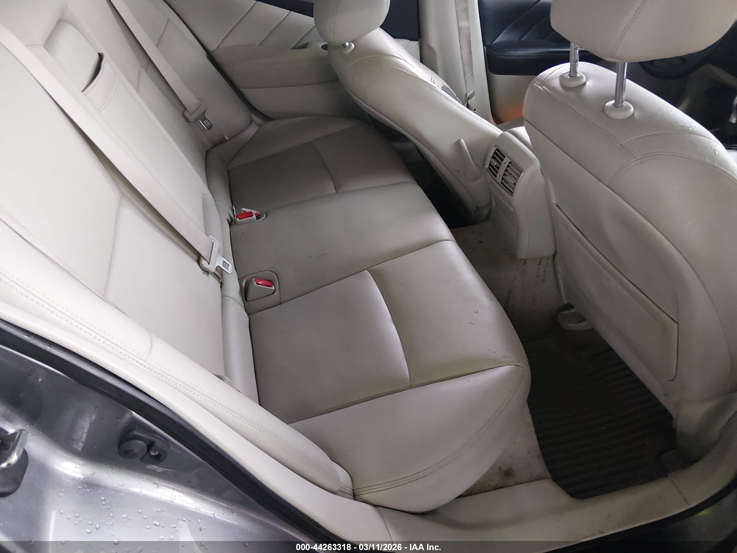 INFINITI Q50 image 8