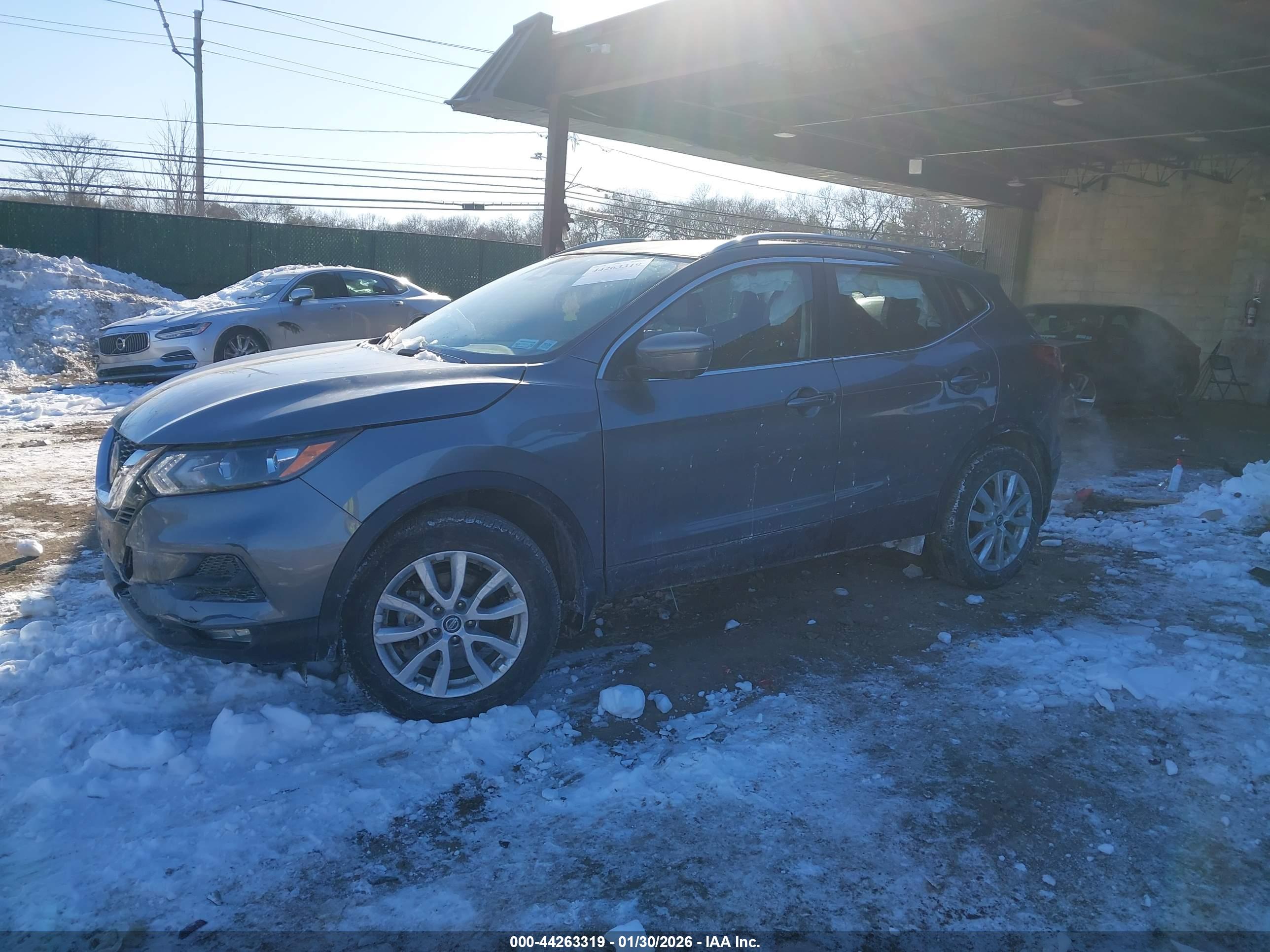 NISSAN ROGUE image 2