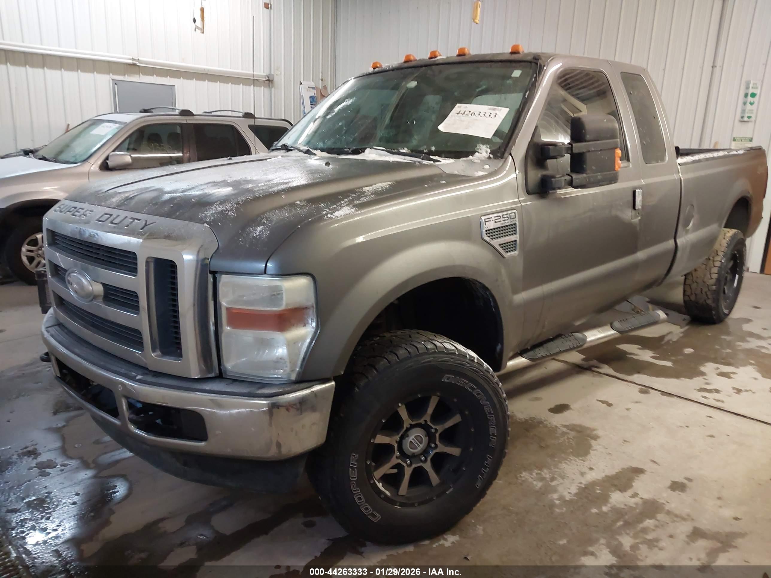FORD F-250 image 2