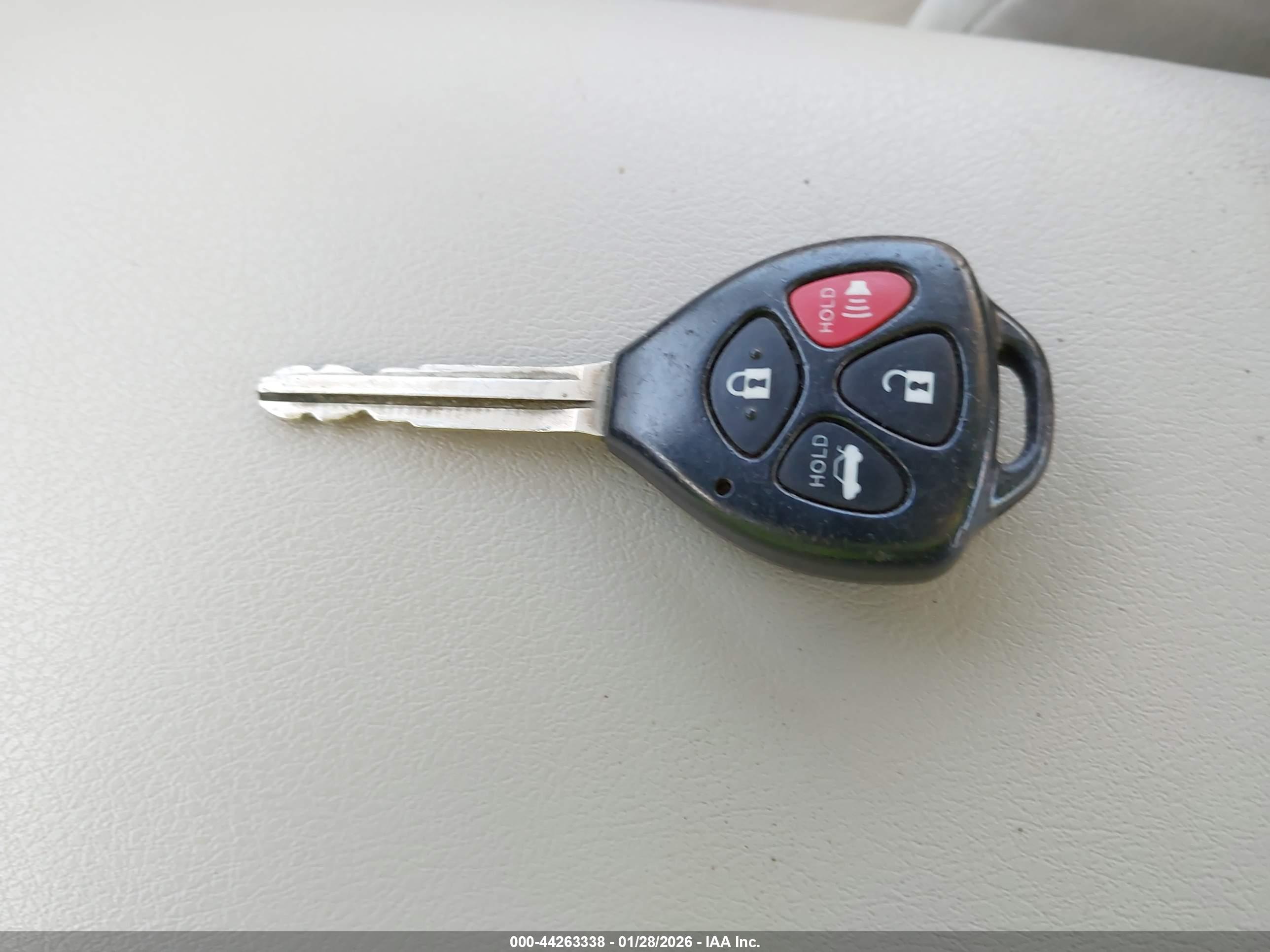 TOYOTA CAMRY image 11