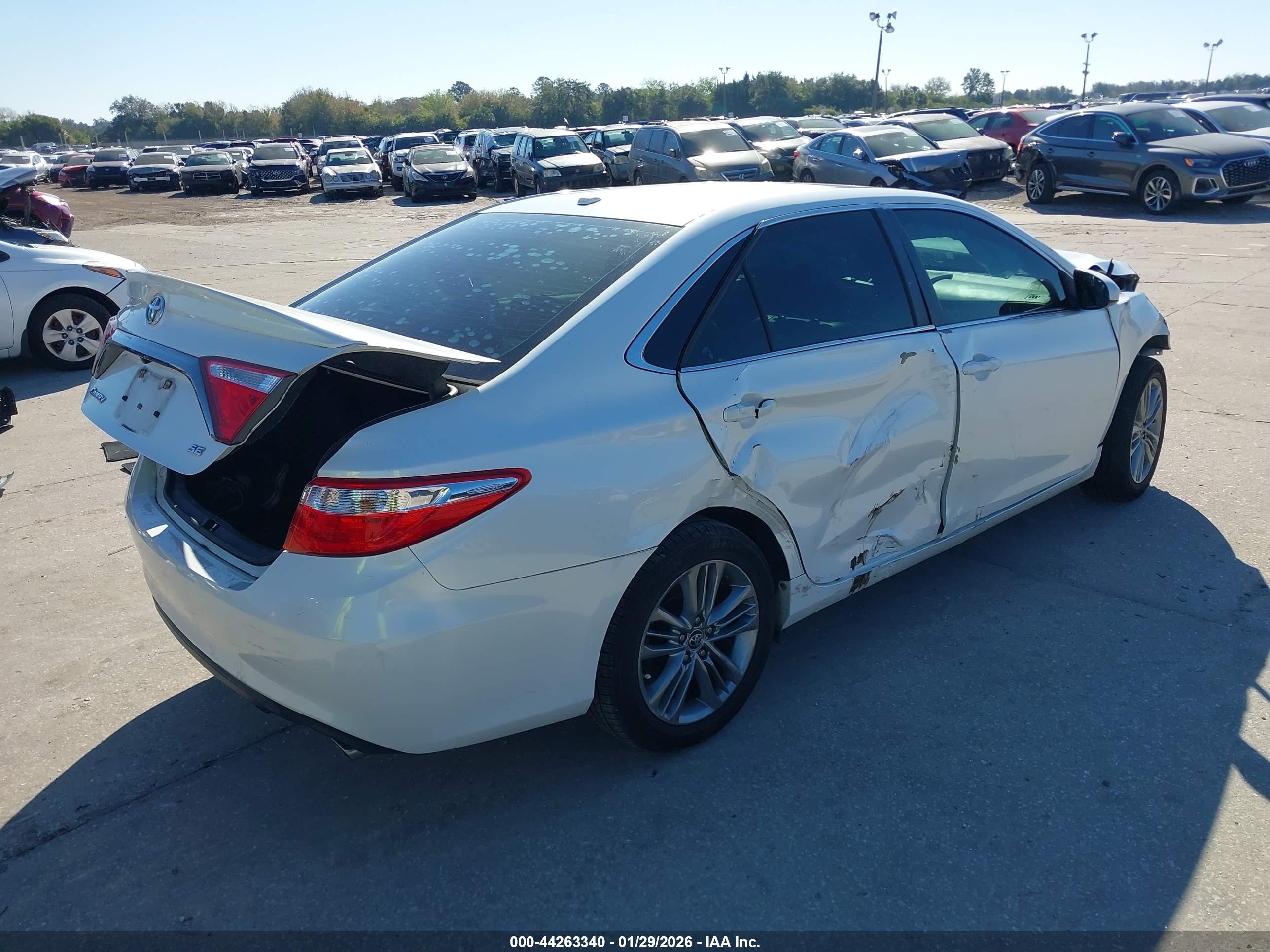 TOYOTA CAMRY image 4